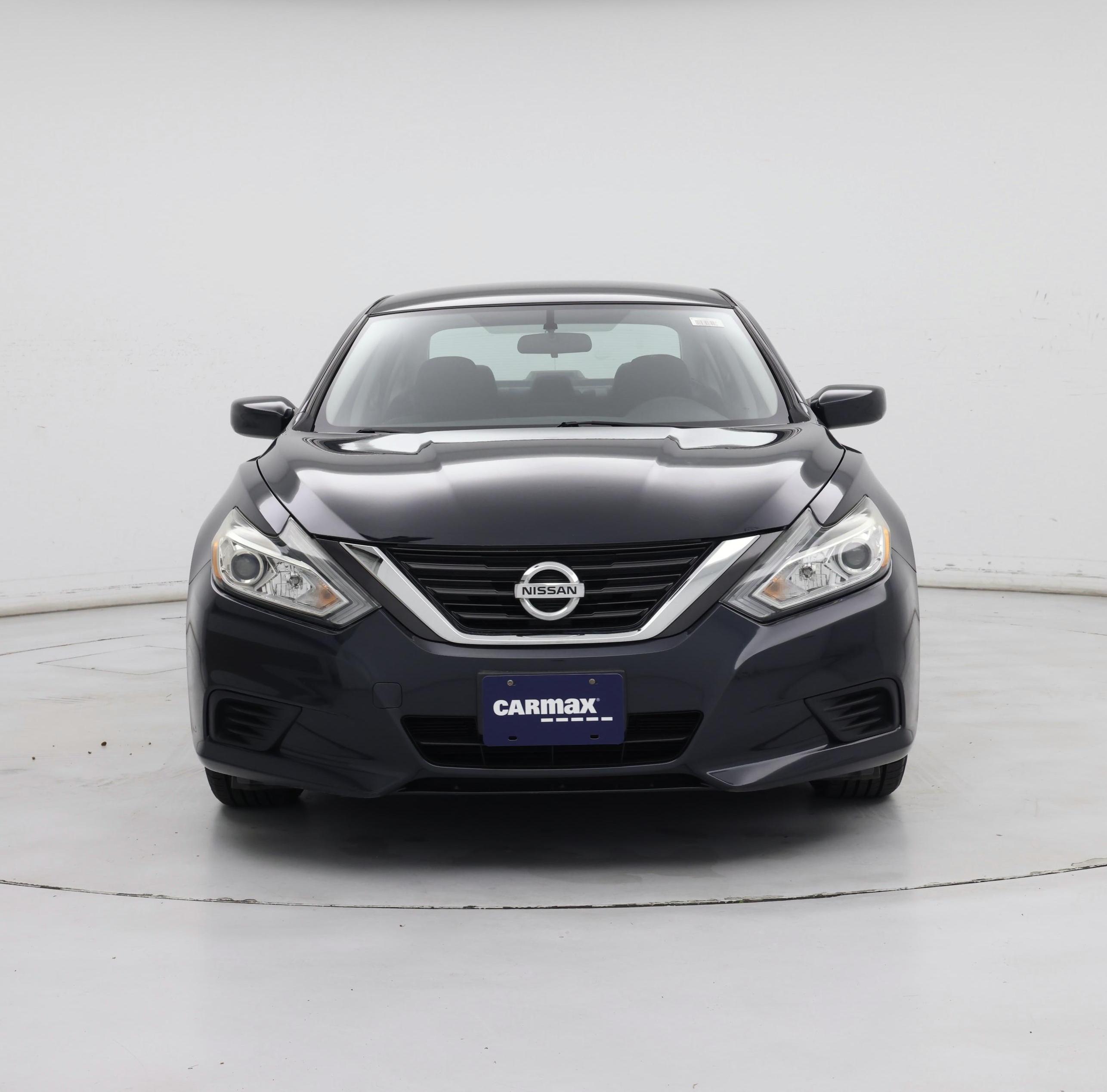 Thumbnail: 2017 Nissan Altima - 5