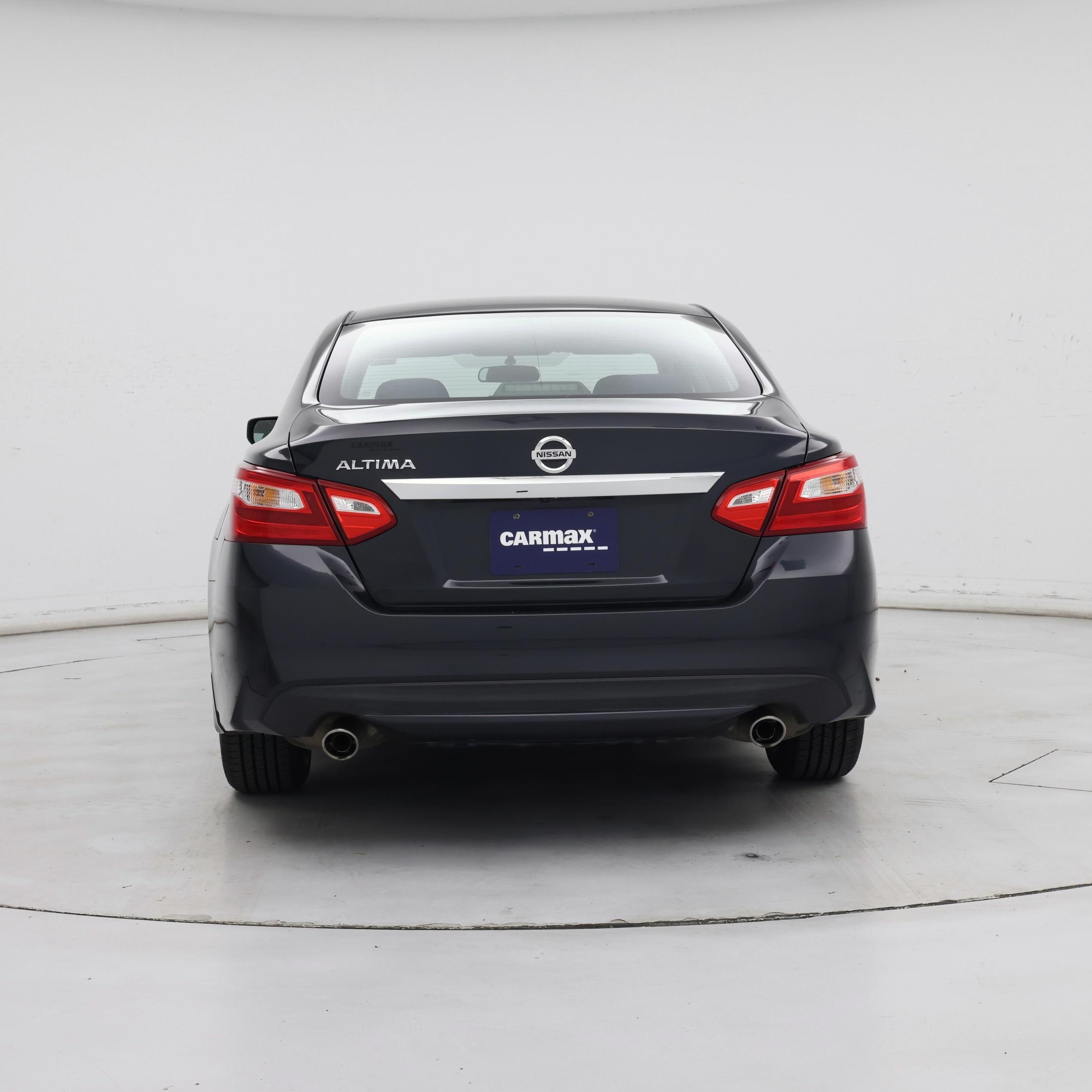 Thumbnail: 2017 Nissan Altima - 6