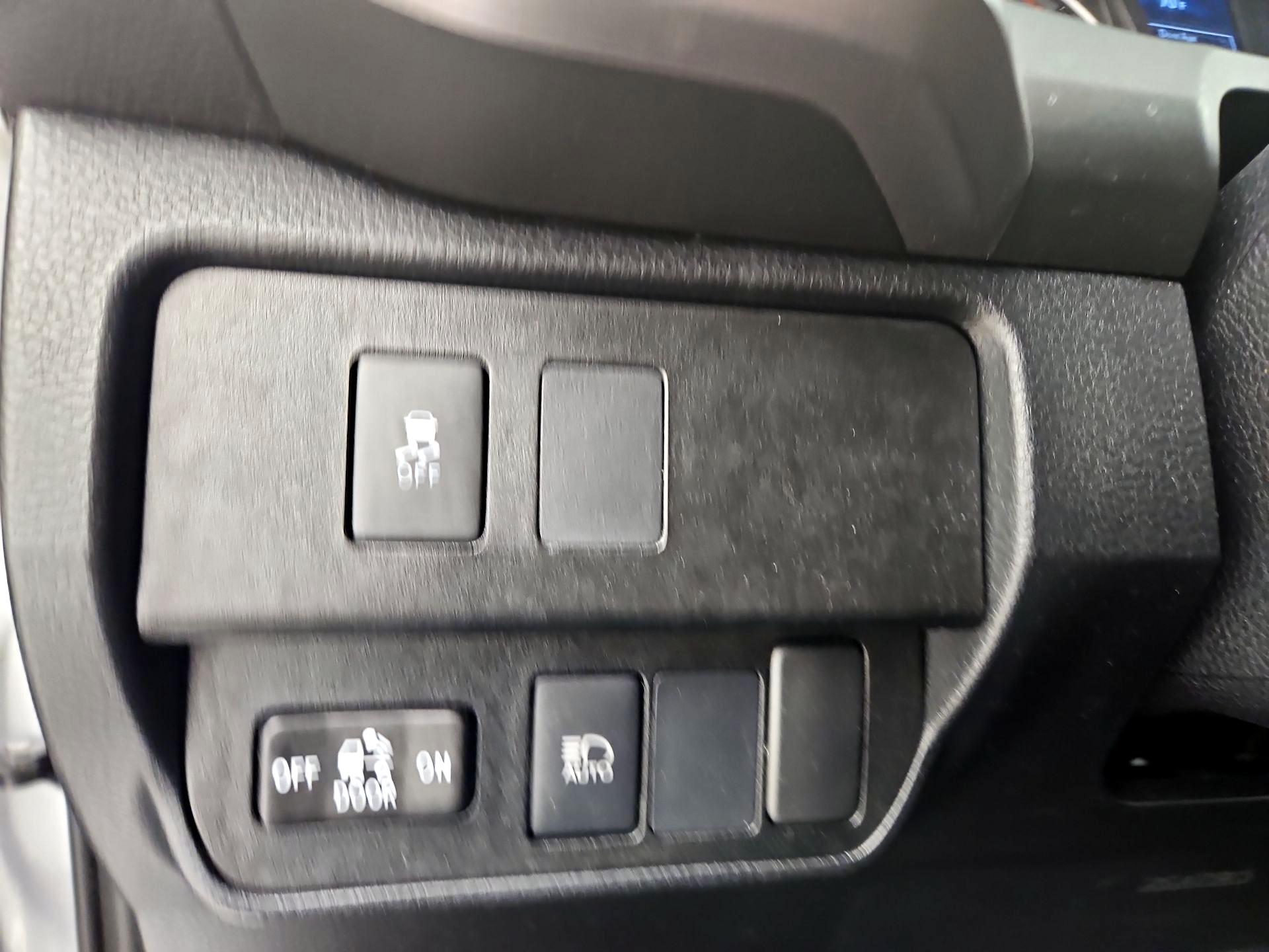 Thumbnail: 2021 Toyota Tacoma - 13