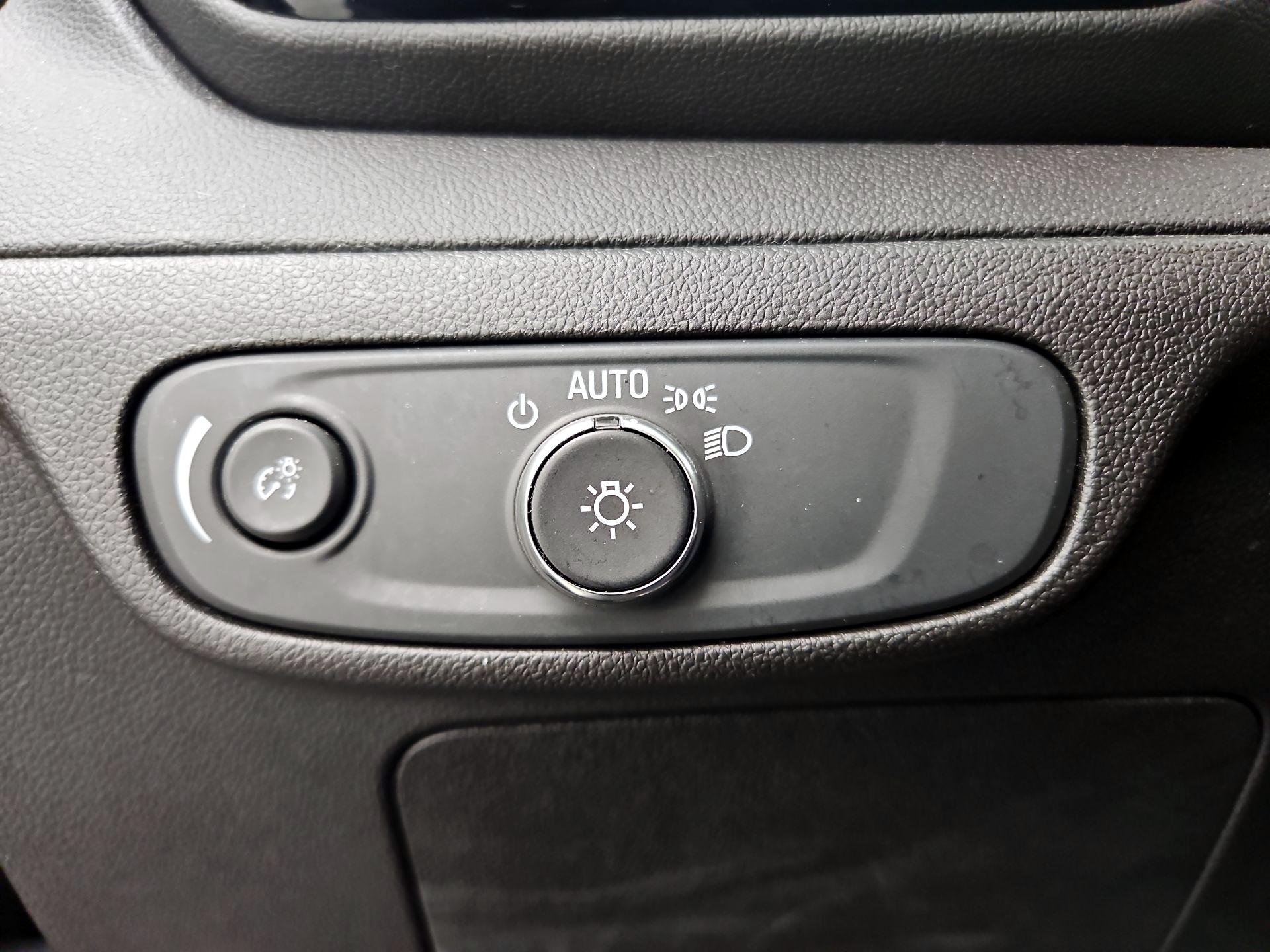 Thumbnail: 2022 Chevrolet Bolt EUV - 13