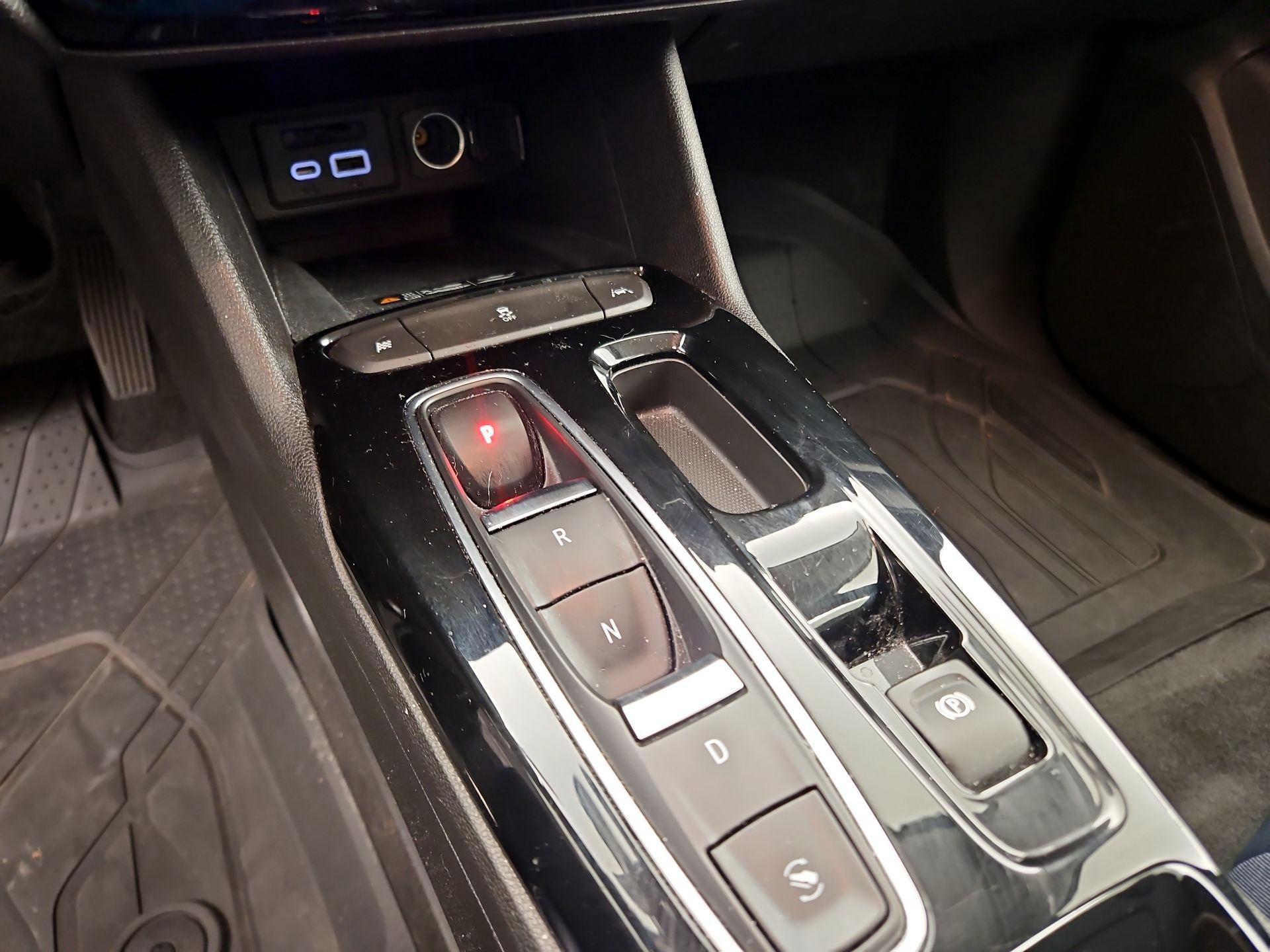 Thumbnail: 2022 Chevrolet Bolt EUV - 17