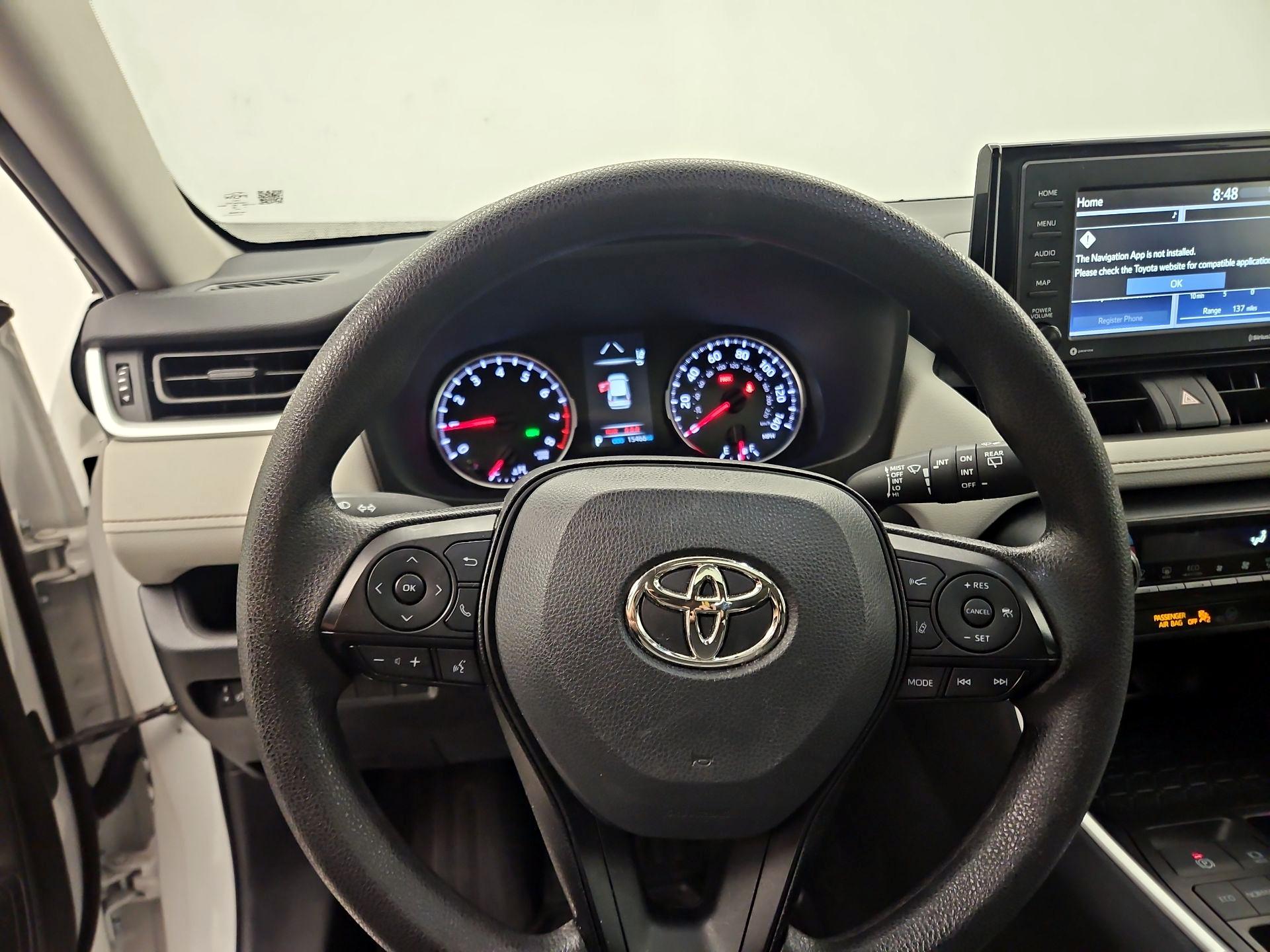 Thumbnail: 2022 Toyota RAV4 - 10