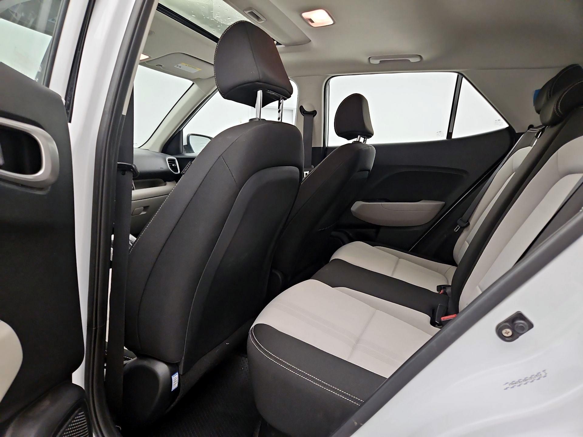 Thumbnail: 2023 Hyundai Venue - 20