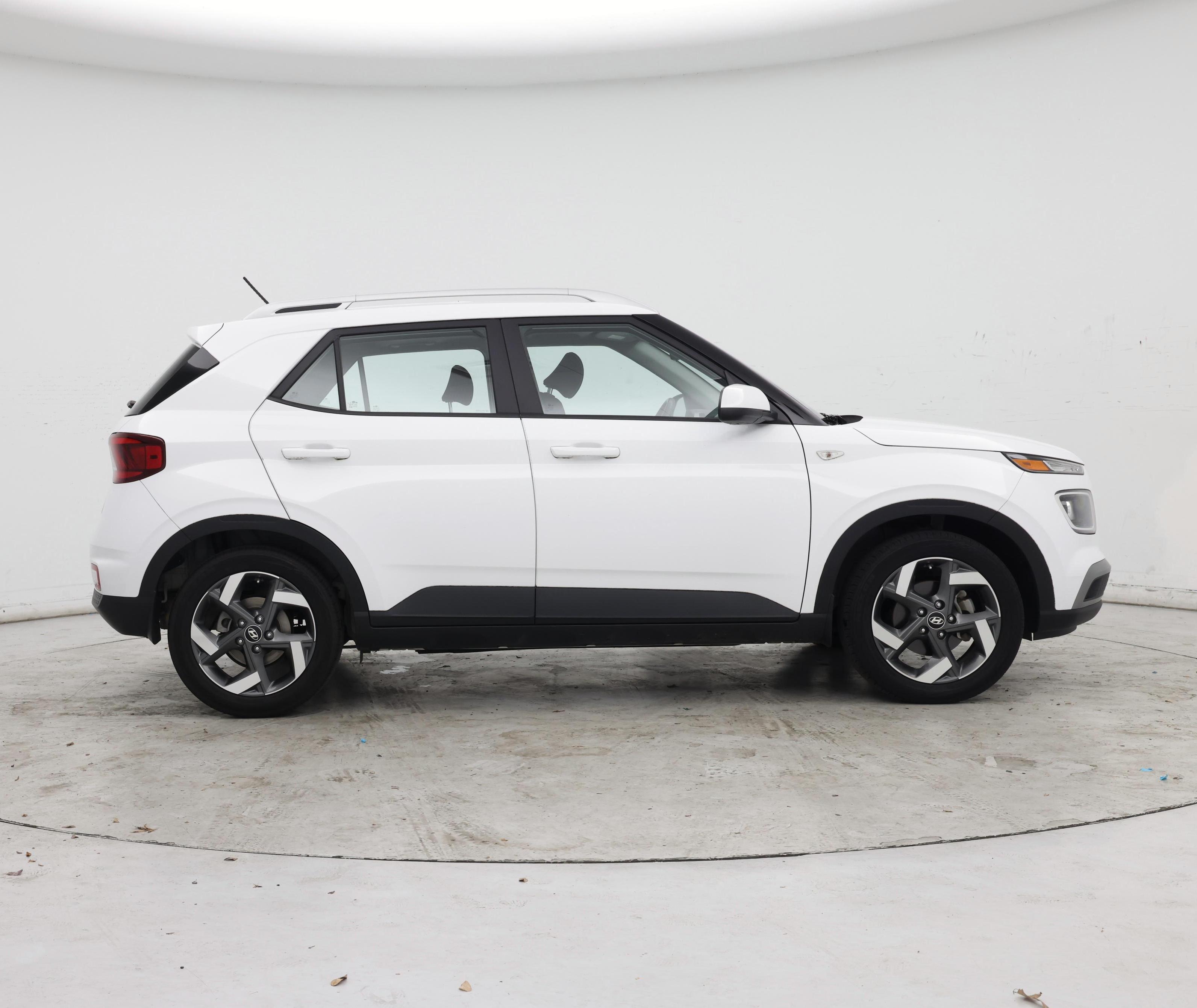 Thumbnail: 2023 Hyundai Venue - 7