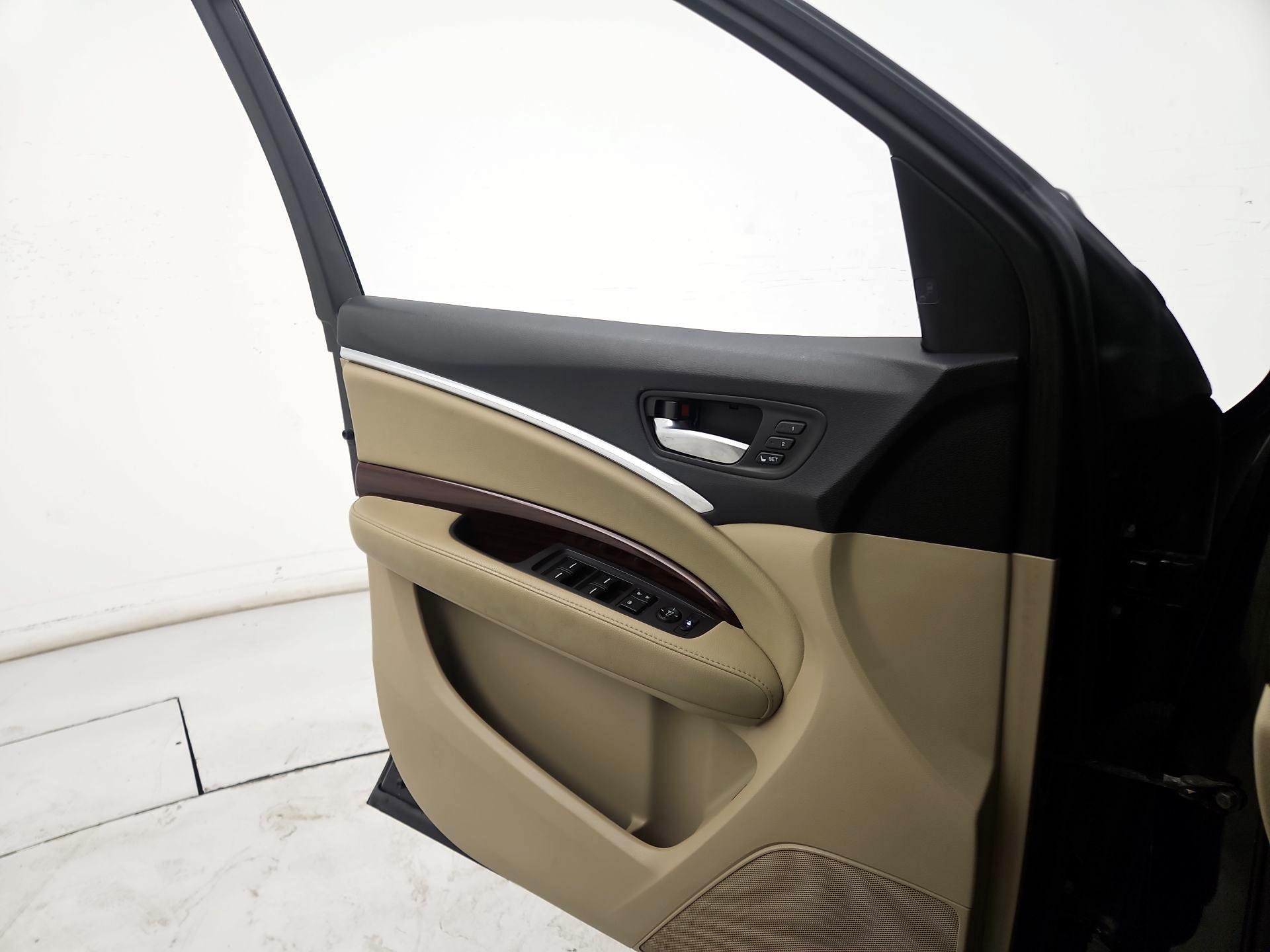 Thumbnail: 2016 Acura MDX - 12