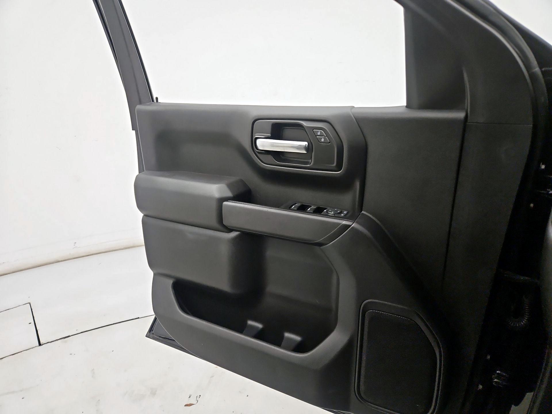 Thumbnail: 2020 Chevrolet Silverado 1500 - 12