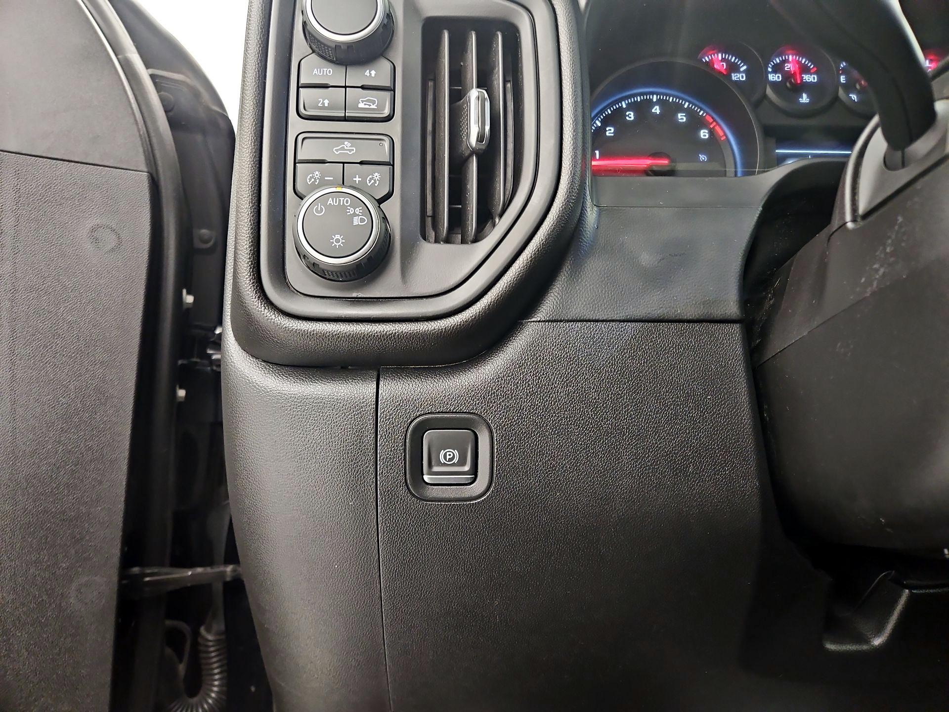 Thumbnail: 2020 Chevrolet Silverado 1500 - 13