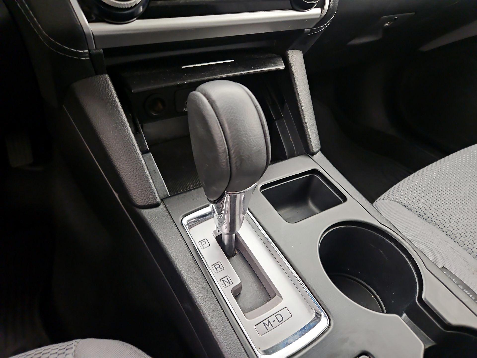 Thumbnail: 2018 Subaru Outback - 17