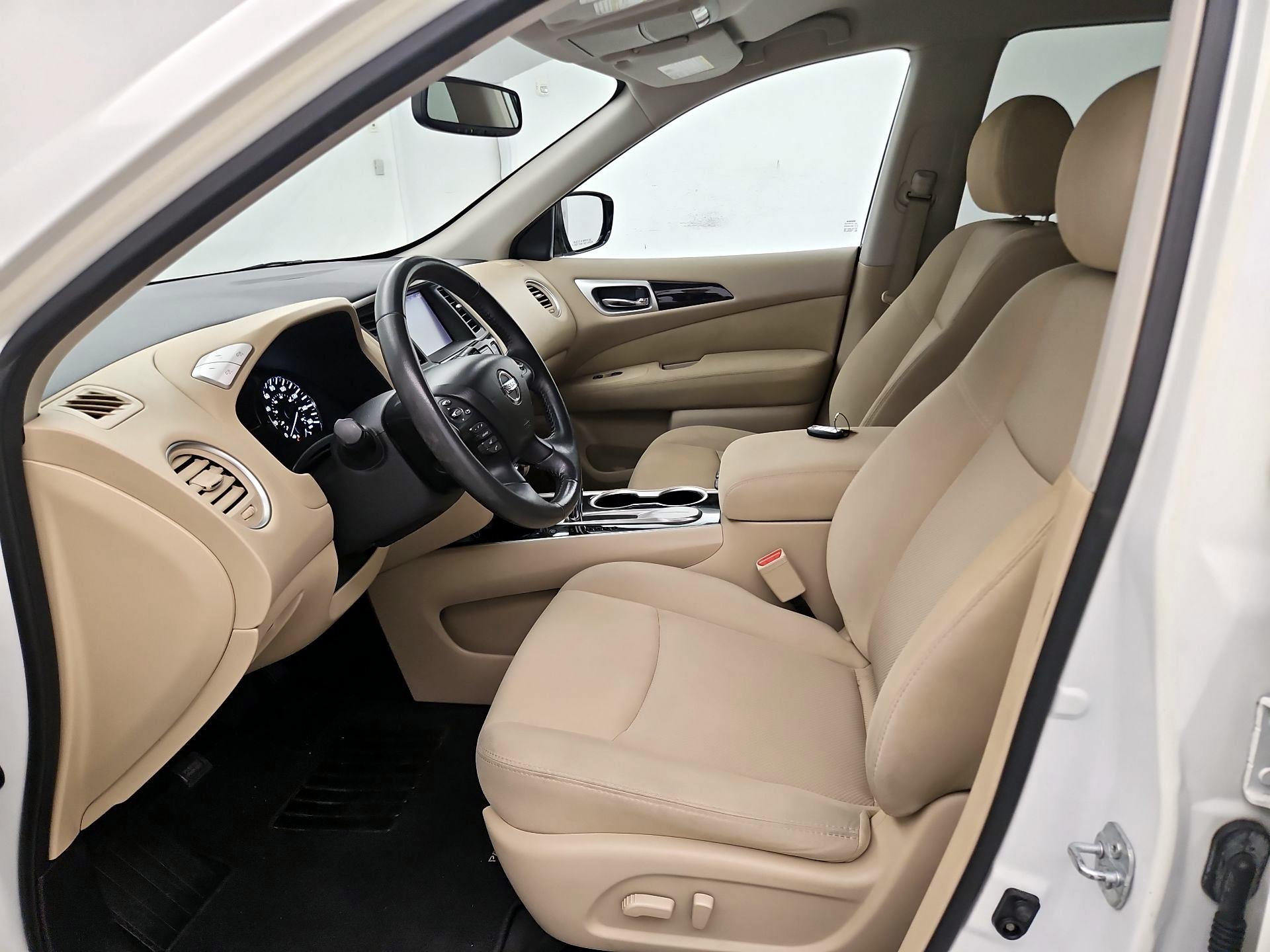 Thumbnail: 2017 Nissan Pathfinder - 11