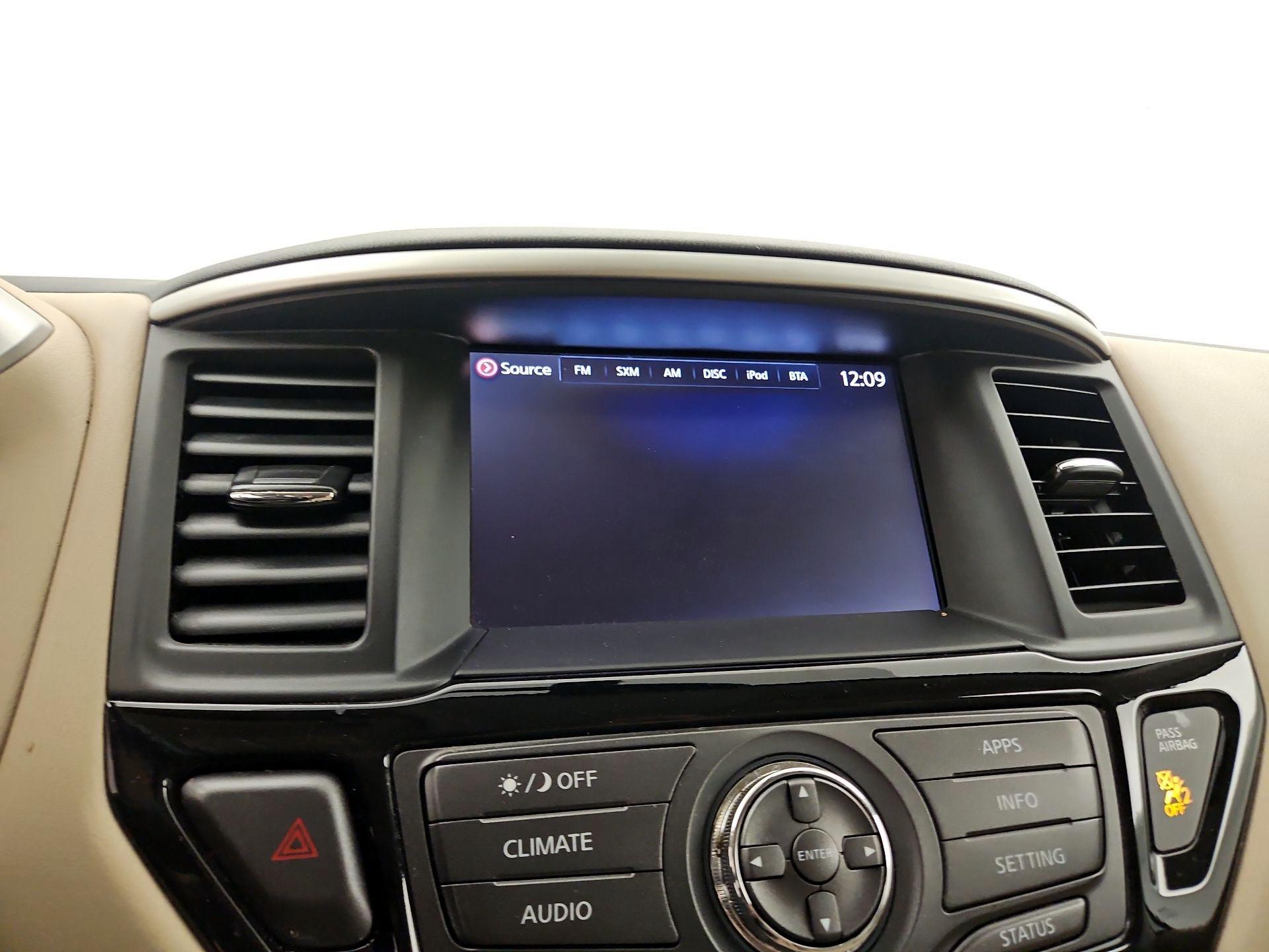 Thumbnail: 2017 Nissan Pathfinder - 15