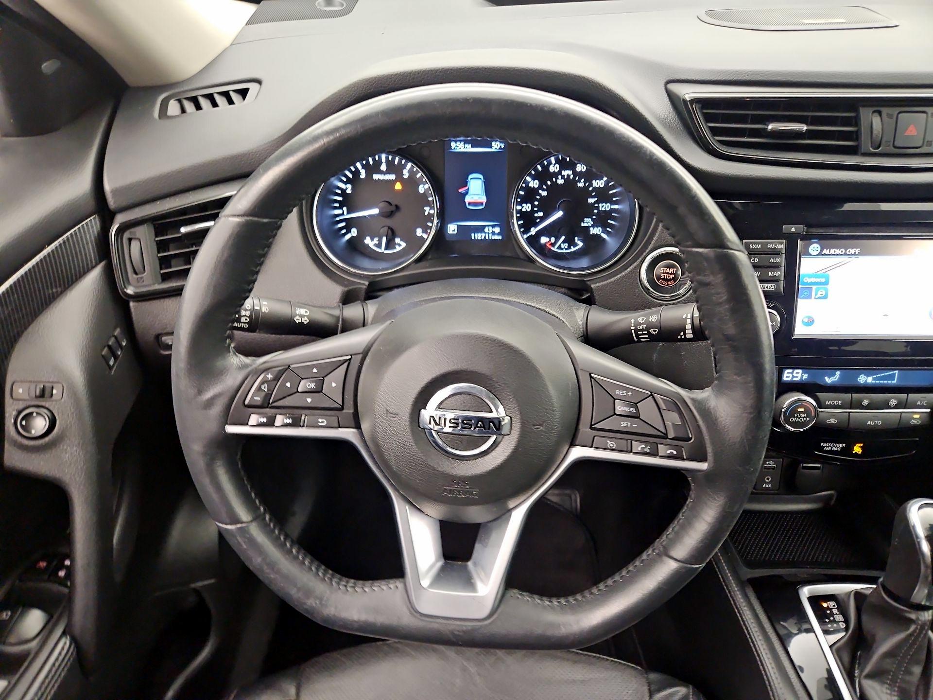 Thumbnail: 2017 Nissan Rogue - 10