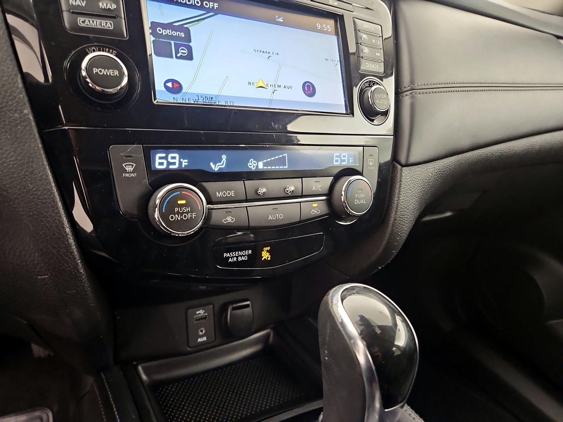 Thumbnail: 2017 Nissan Rogue - 16