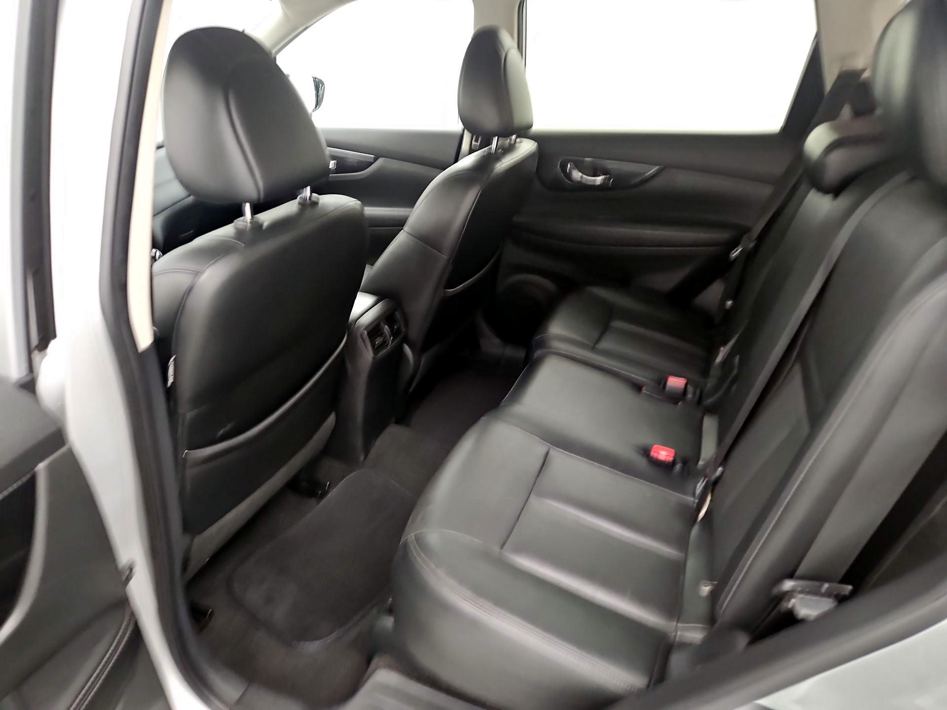 Thumbnail: 2017 Nissan Rogue - 19