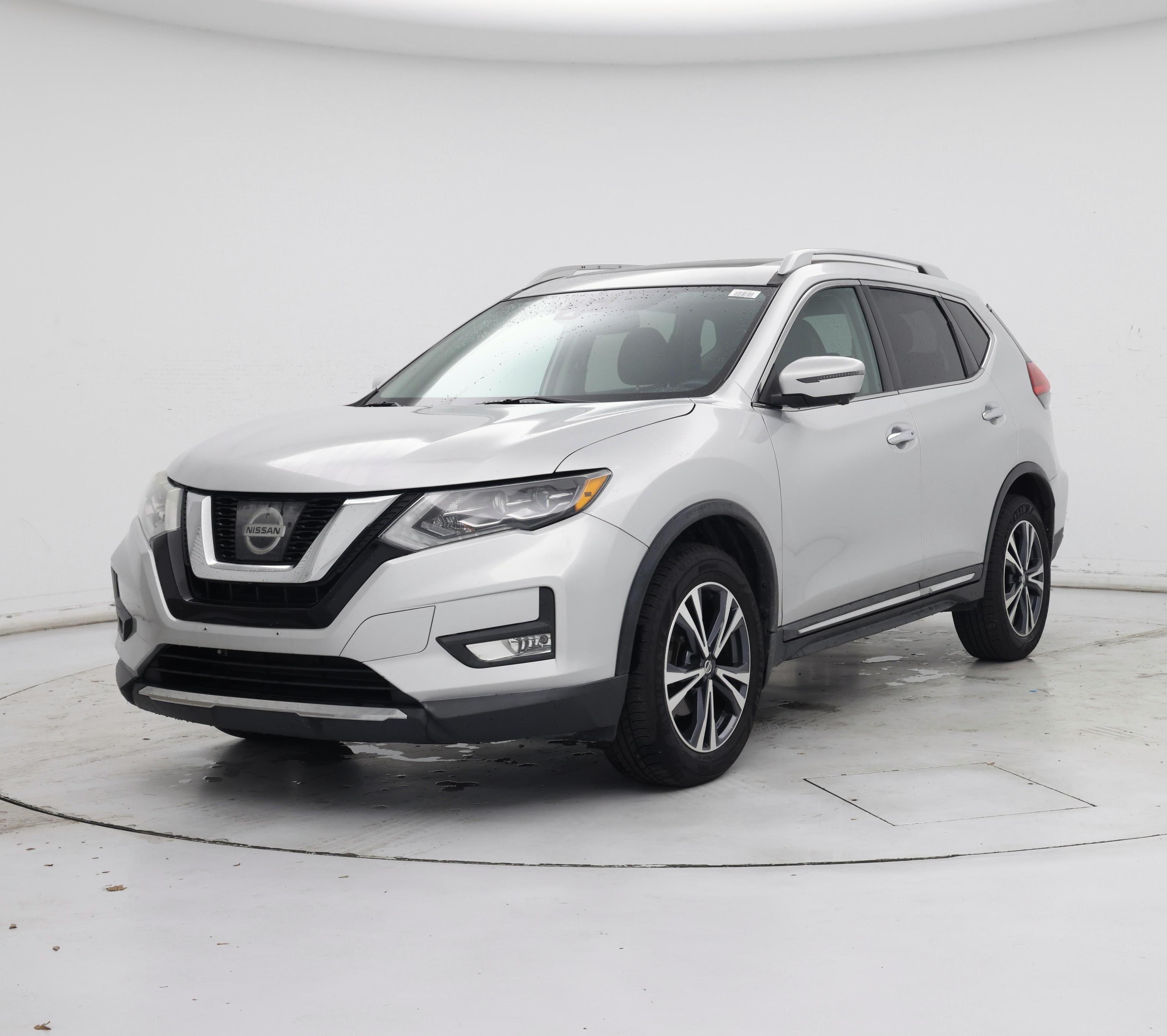 Thumbnail: 2017 Nissan Rogue - 4