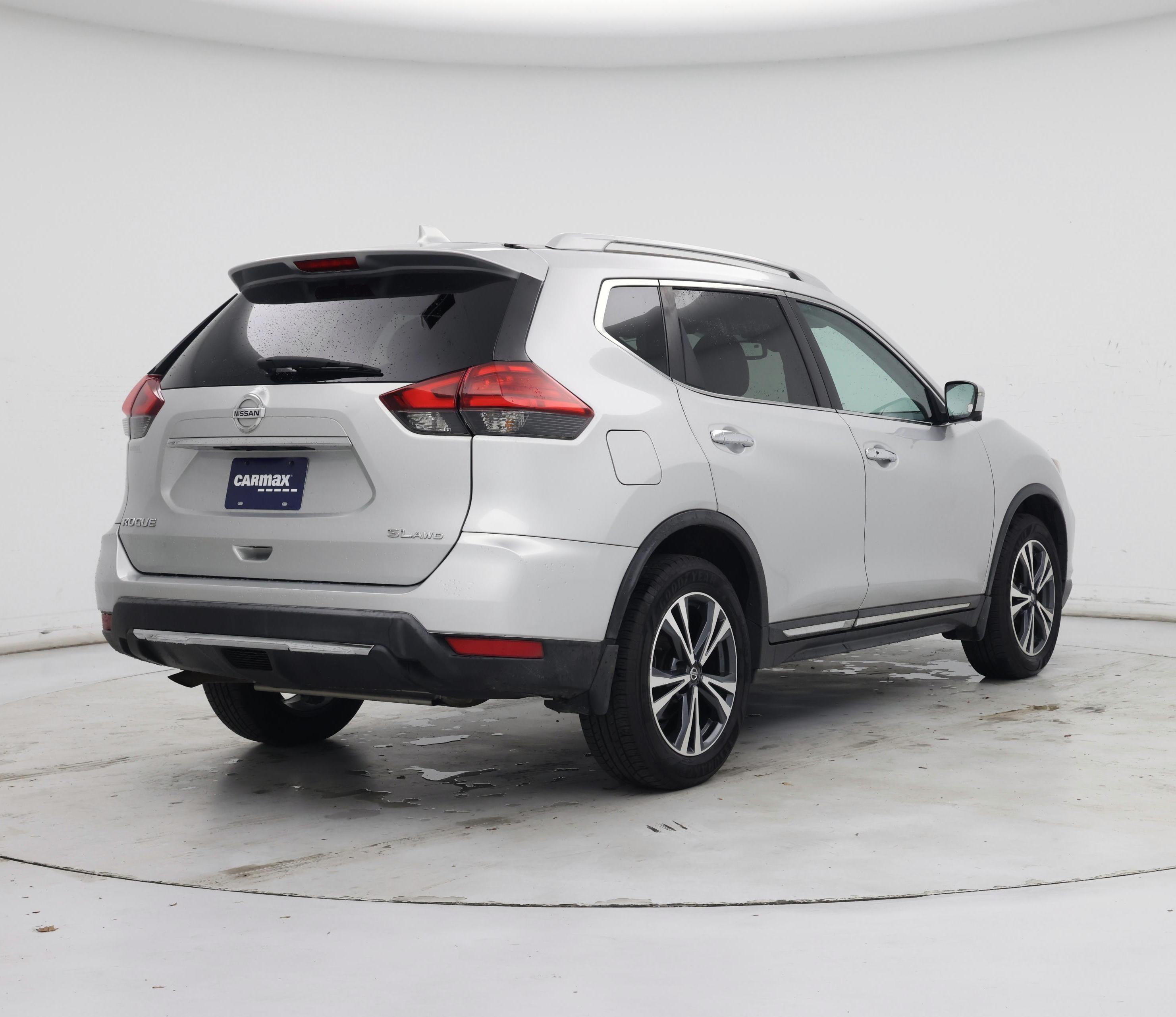 Thumbnail: 2017 Nissan Rogue - 8