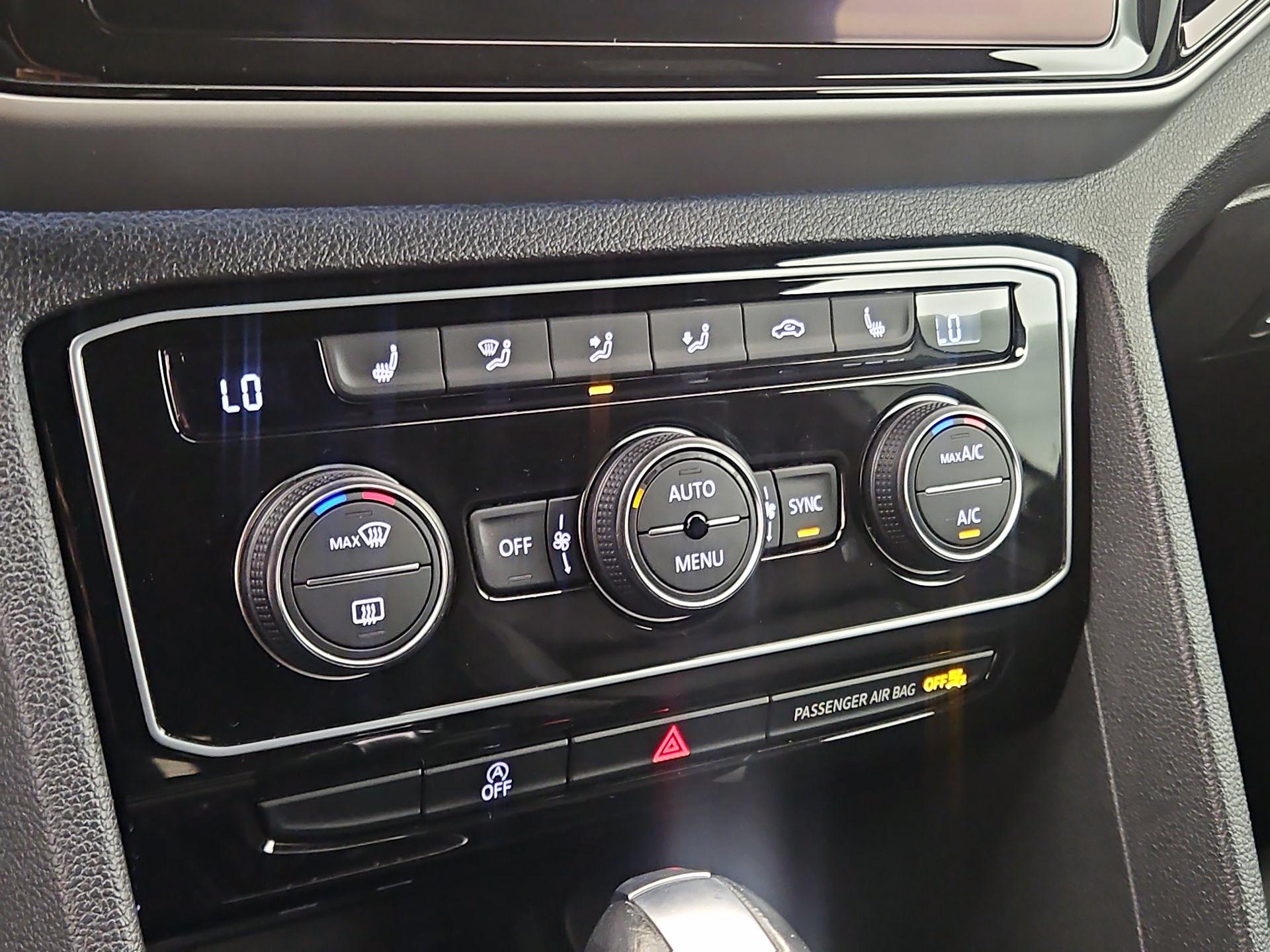 Thumbnail: 2021 Volkswagen Atlas - 15