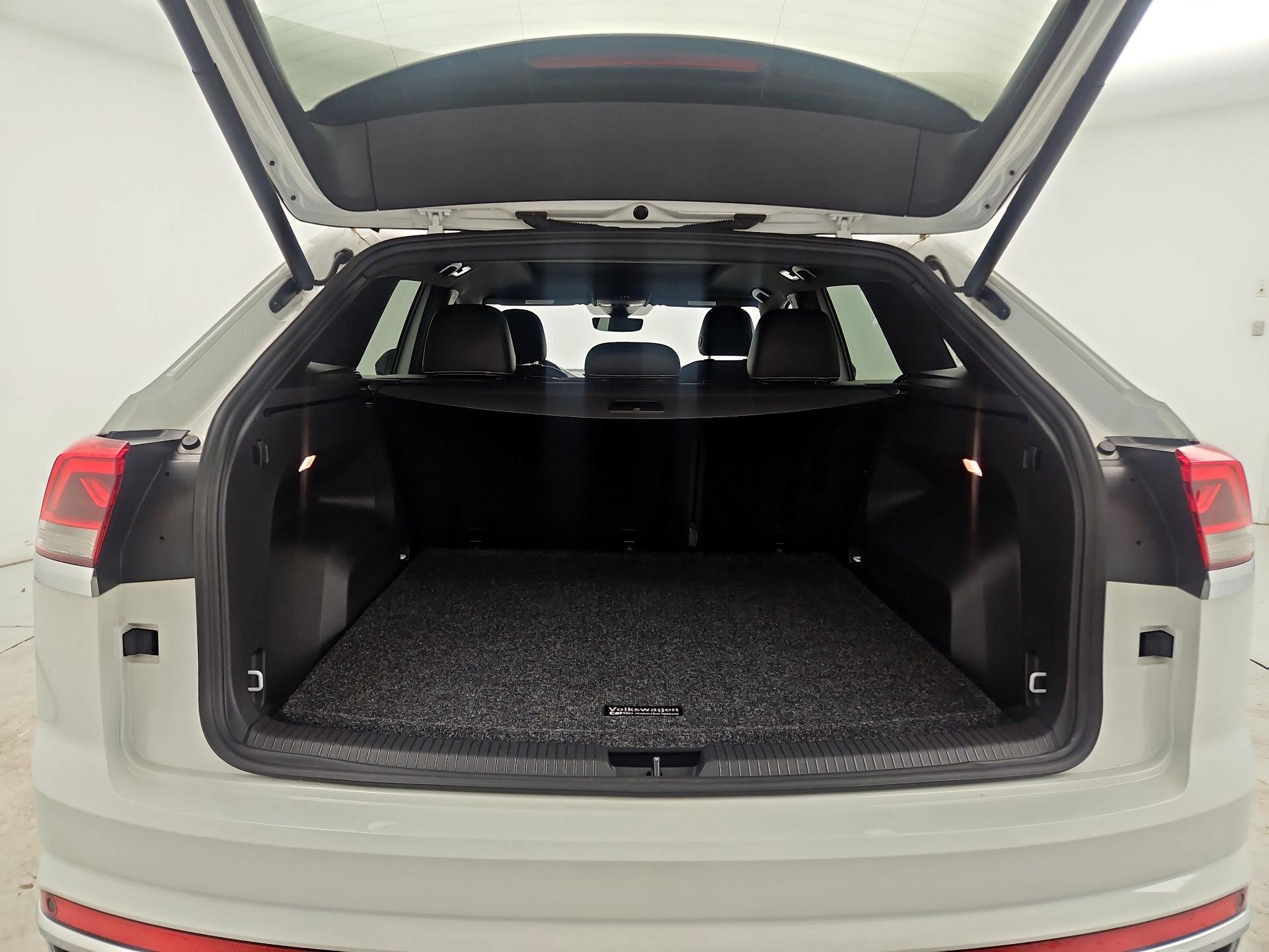 Thumbnail: 2021 Volkswagen Atlas - 20