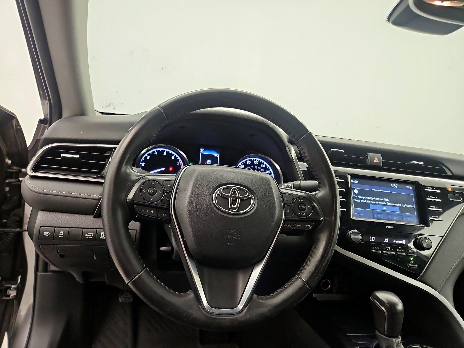 Thumbnail: 2020 Toyota Camry - 10