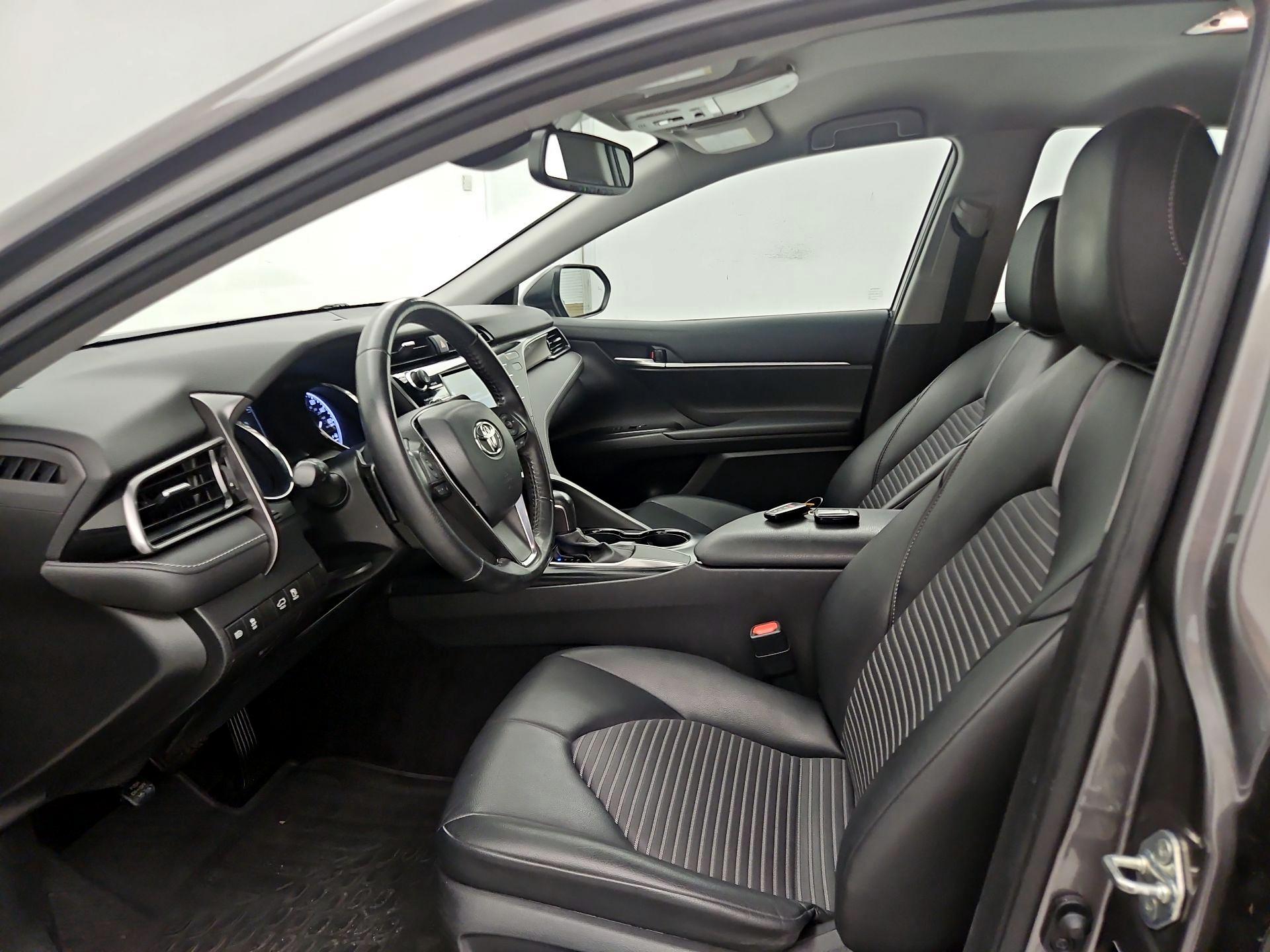 Thumbnail: 2020 Toyota Camry - 11