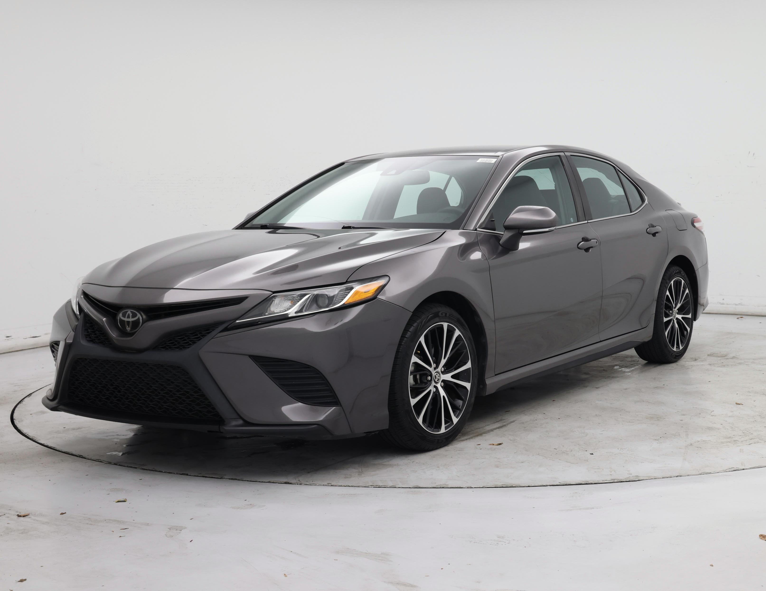 Thumbnail: 2020 Toyota Camry - 4