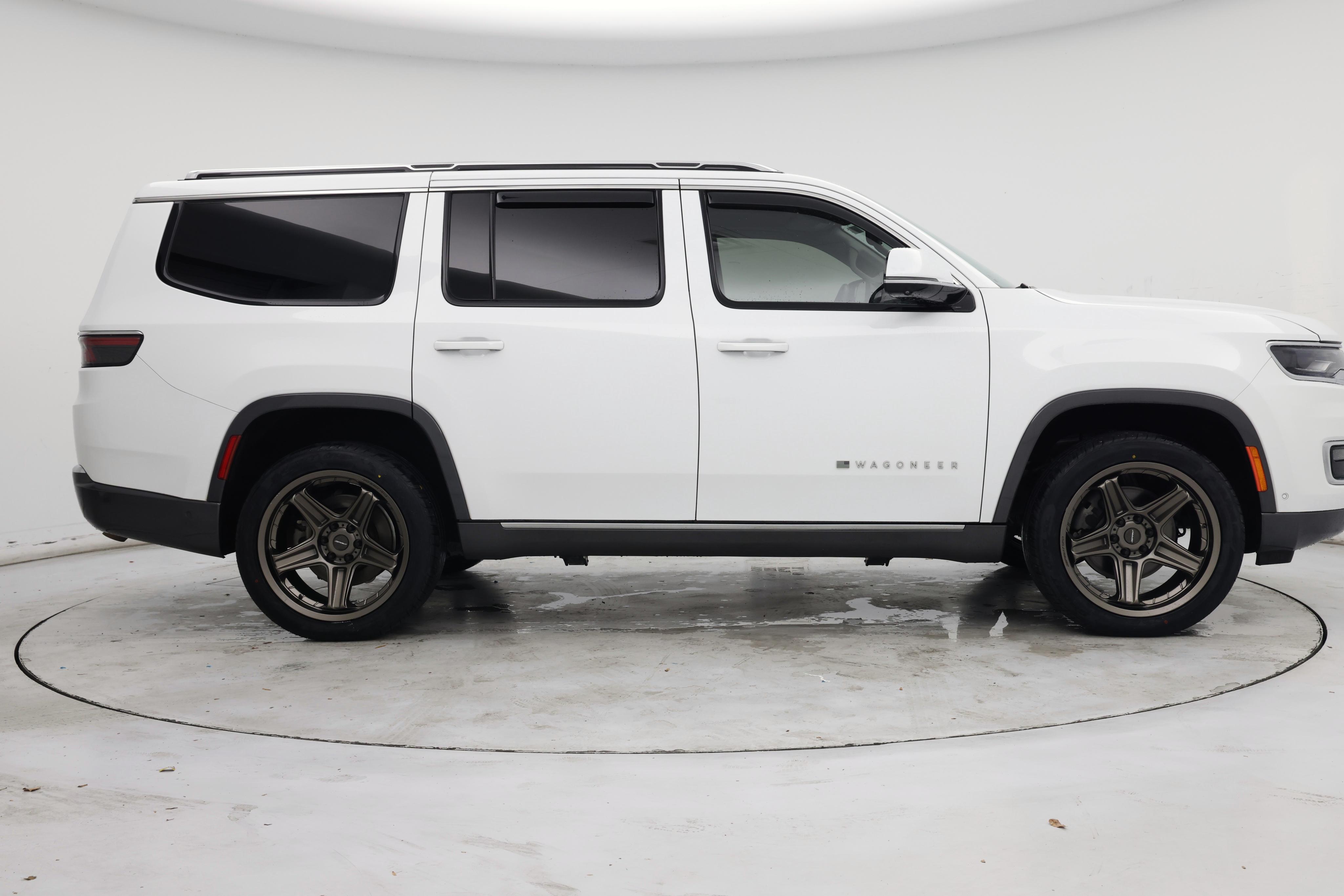 Thumbnail: 2022 Jeep Wagoneer - 7