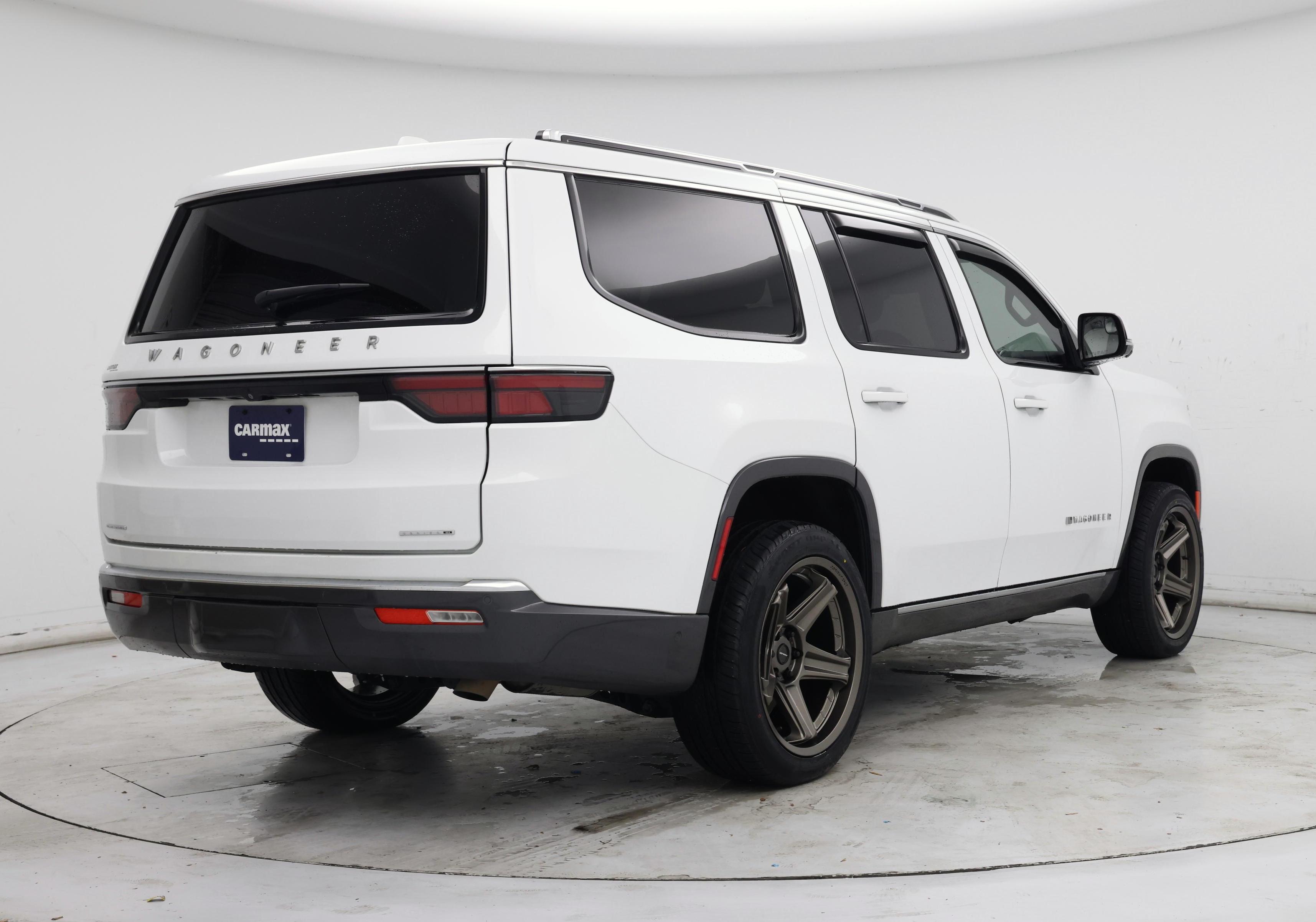 Thumbnail: 2022 Jeep Wagoneer - 8