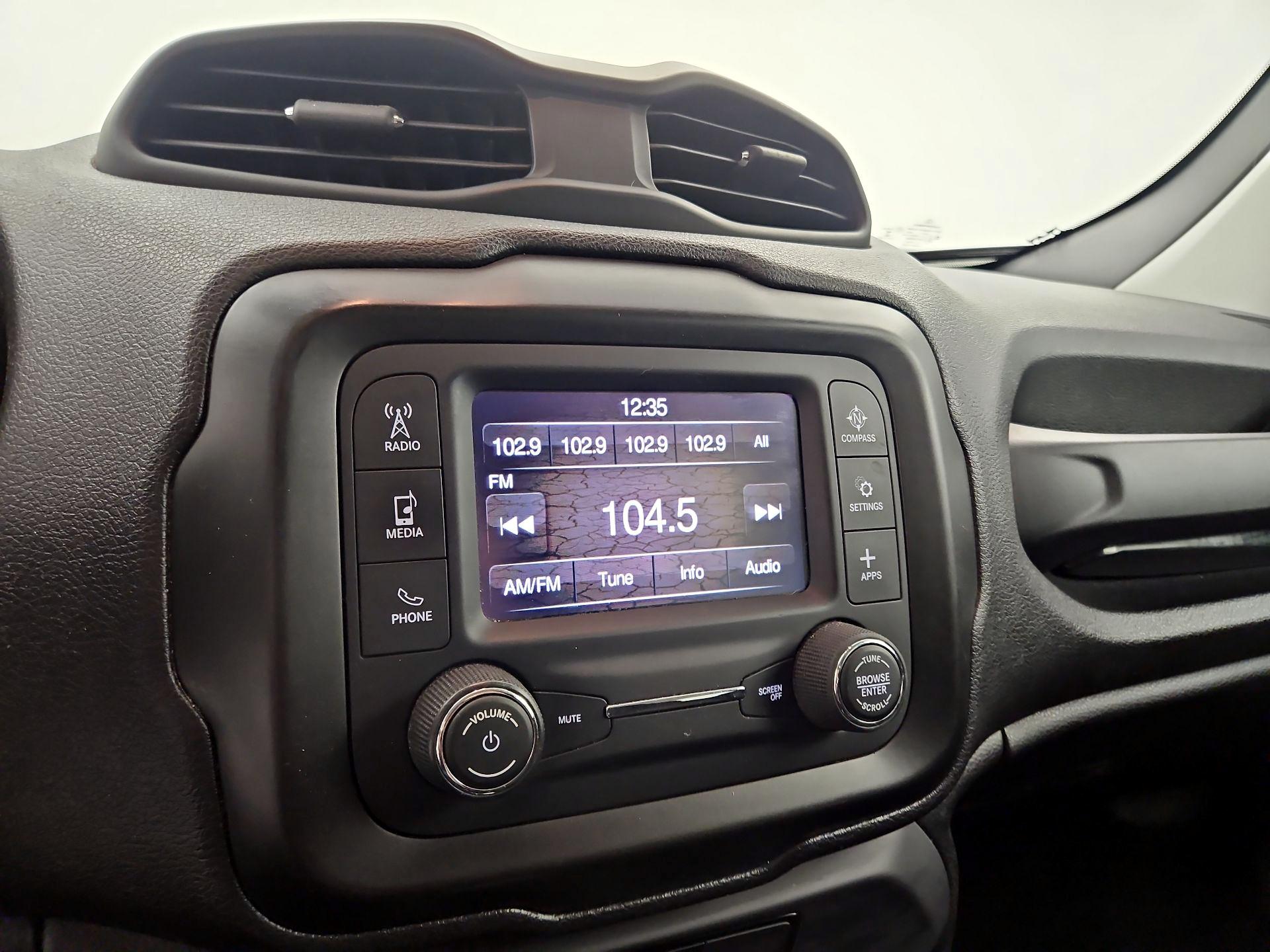 Thumbnail: 2020 Jeep Renegade - 16