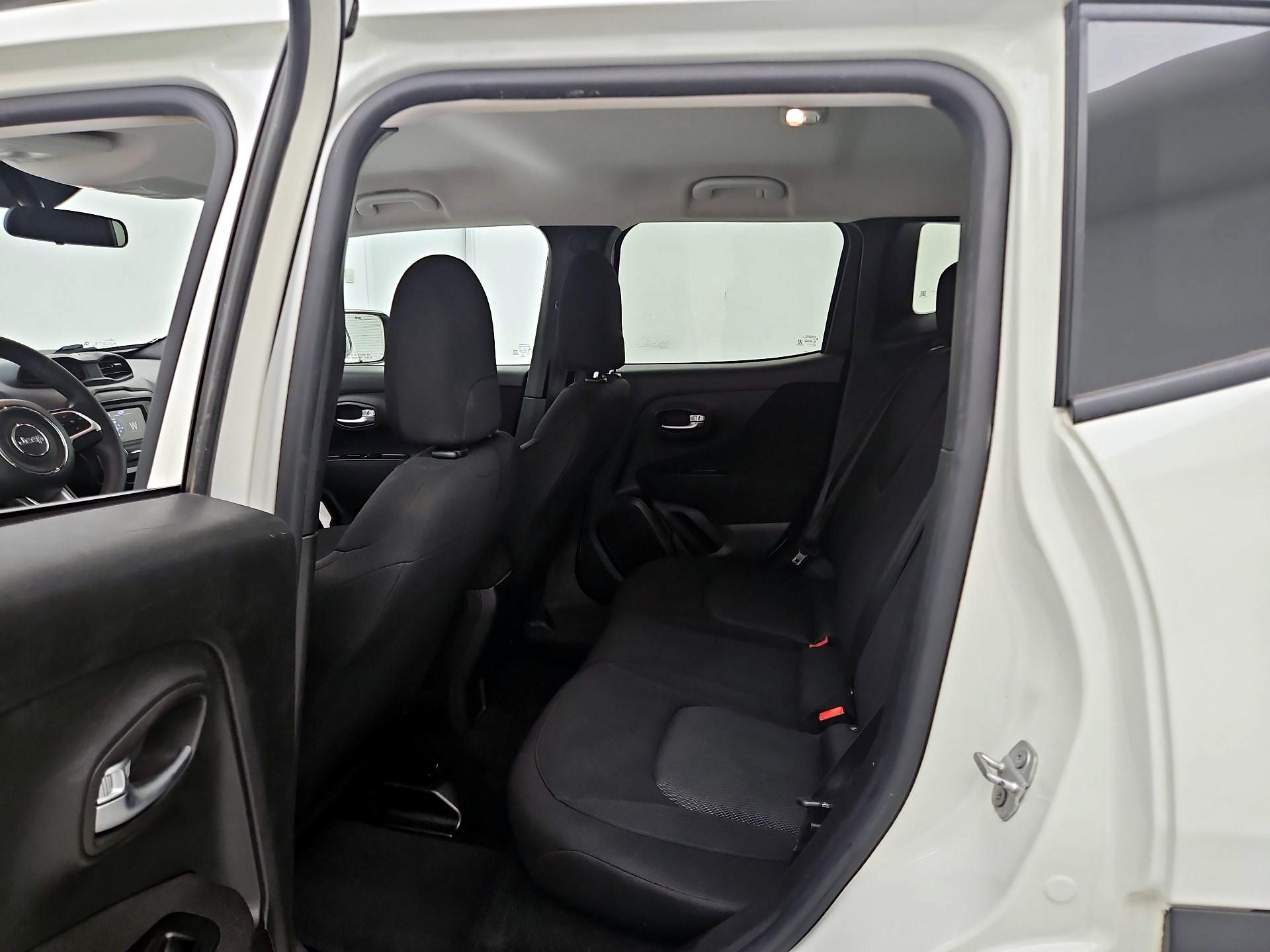 Thumbnail: 2020 Jeep Renegade - 20