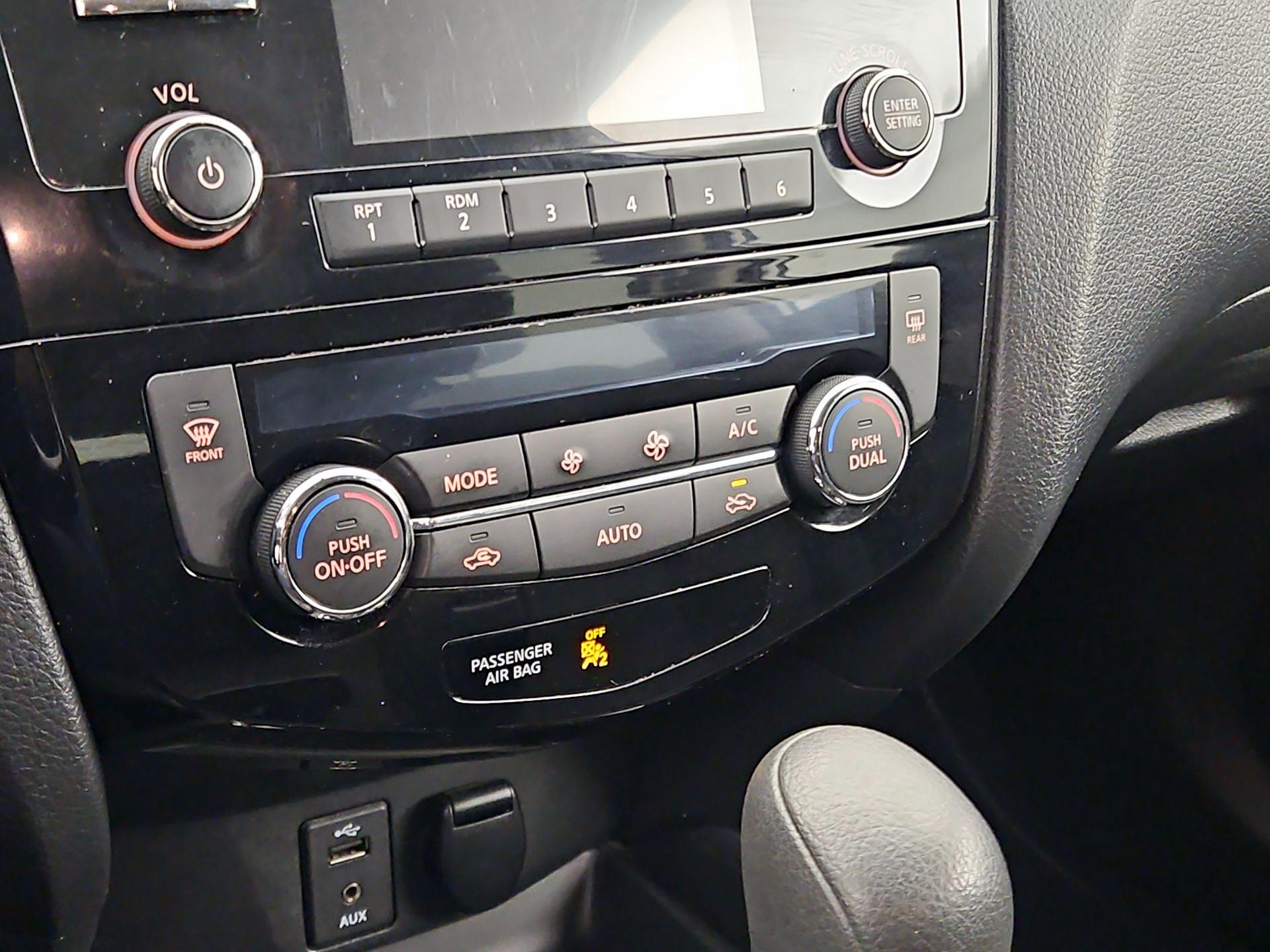 Thumbnail: 2015 Nissan Rogue - 16