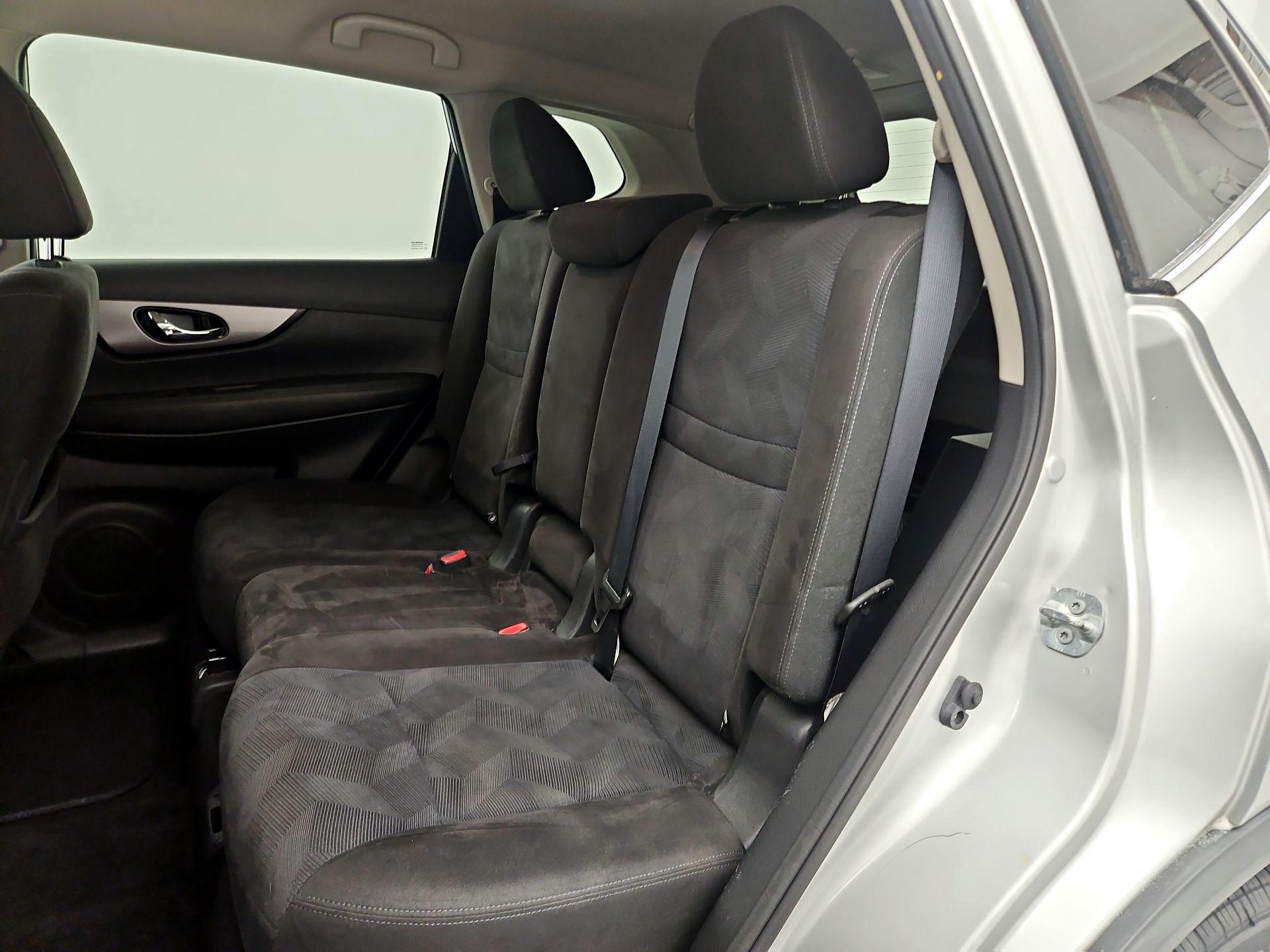 Thumbnail: 2015 Nissan Rogue - 19