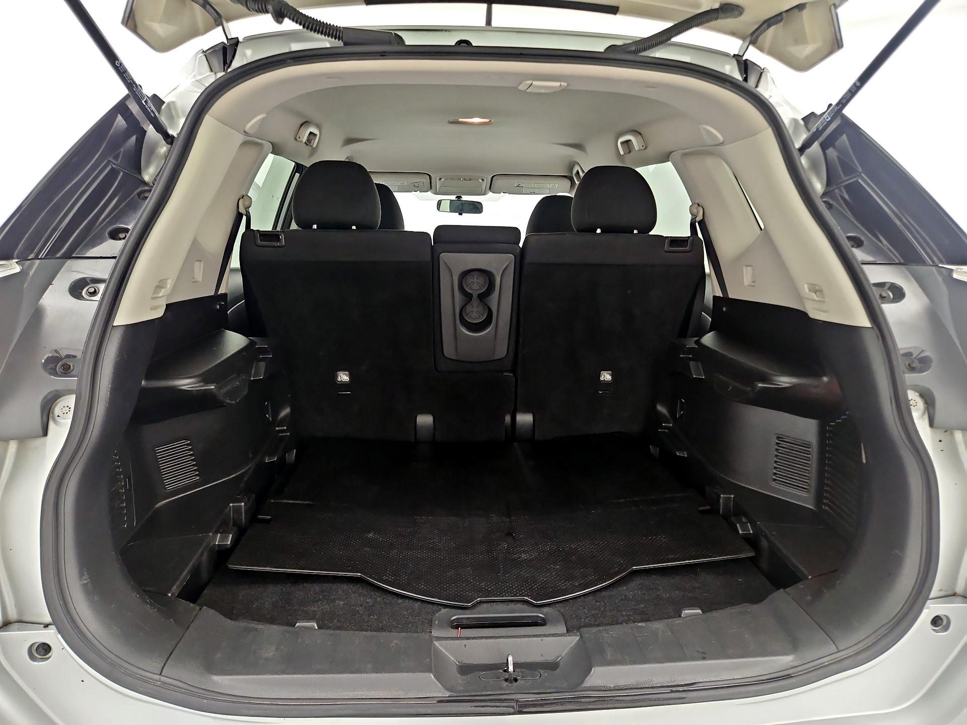 Thumbnail: 2015 Nissan Rogue - 20