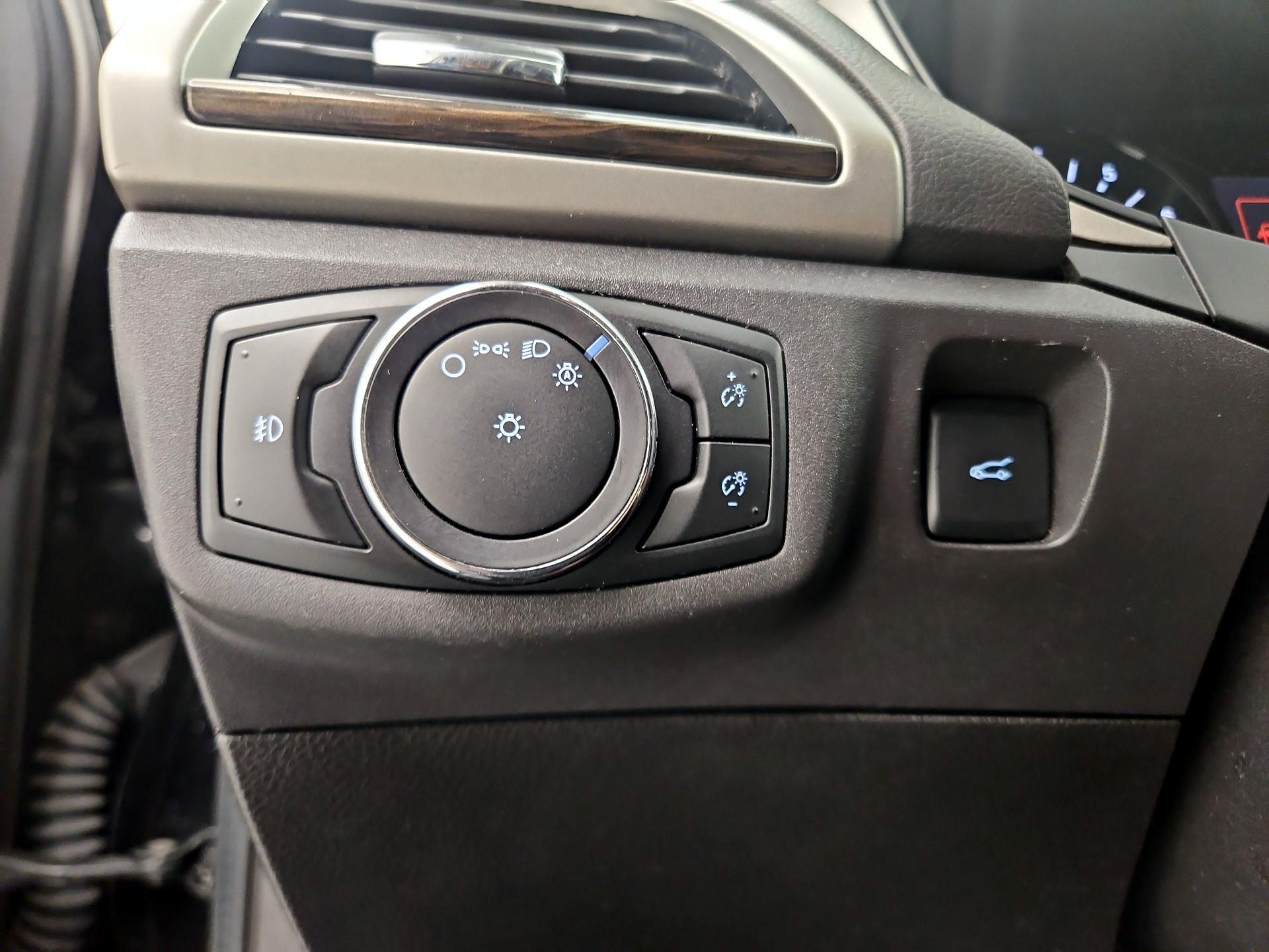 Thumbnail: 2015 Ford Fusion - 13