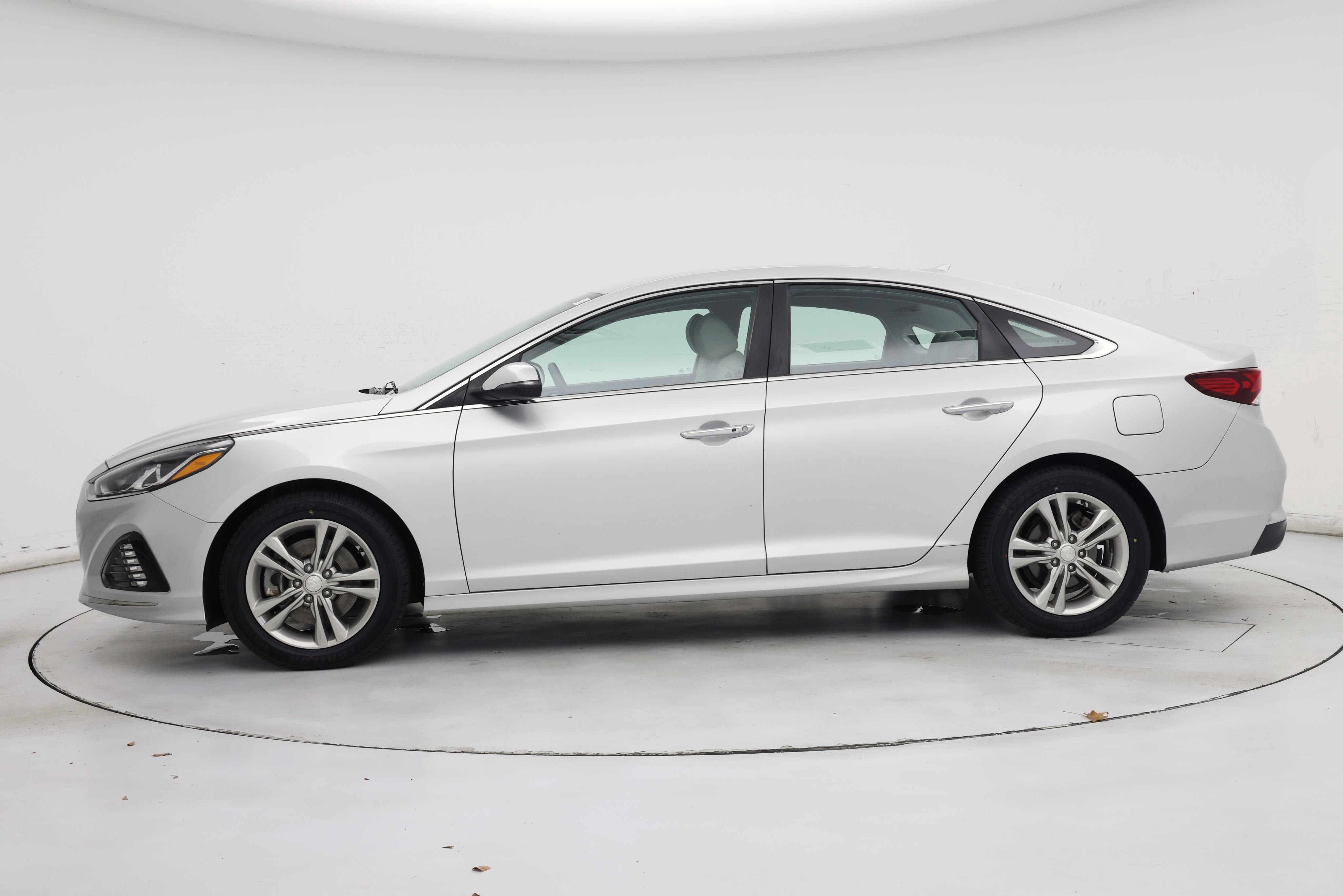 Thumbnail: 2018 Hyundai Sonata - 3