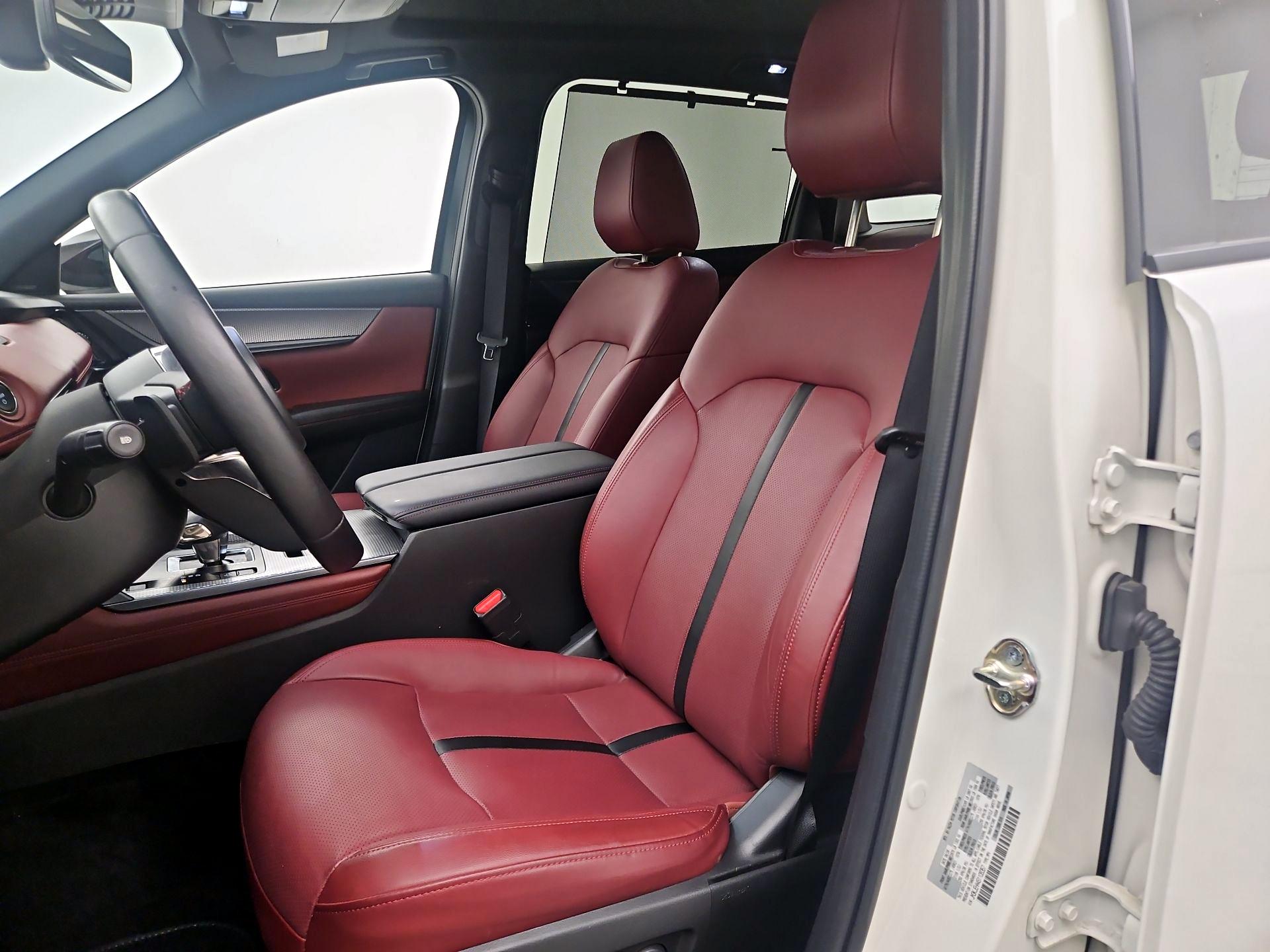 Thumbnail: 2025 Mazda CX-70 - 9