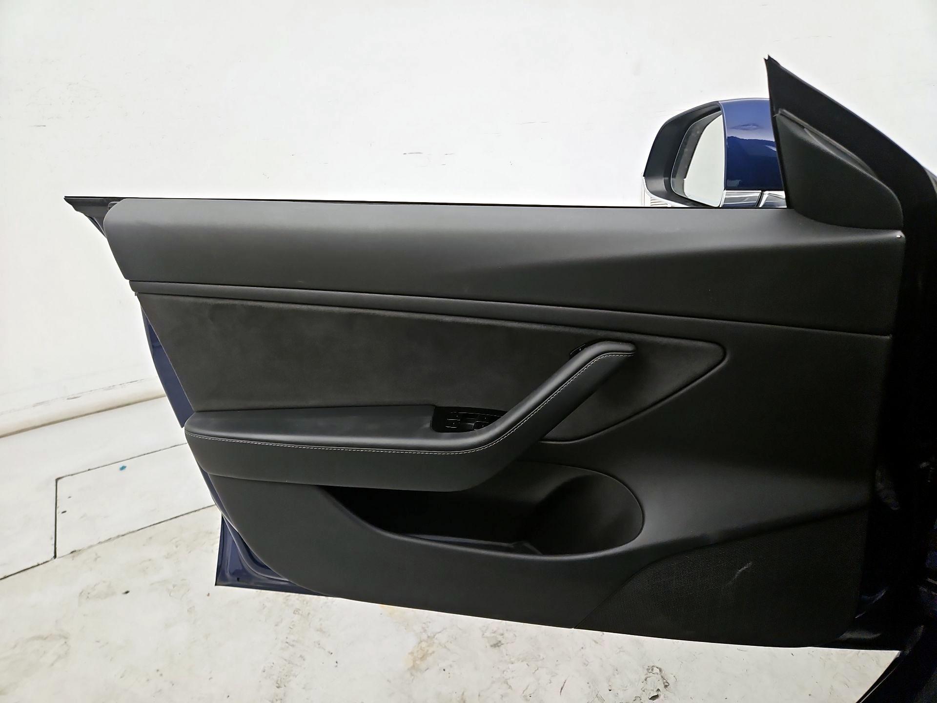 Thumbnail: 2019 Tesla Model 3 - 12