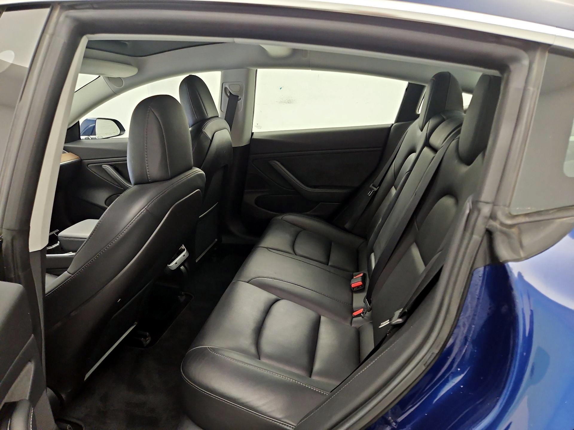 Thumbnail: 2019 Tesla Model 3 - 19