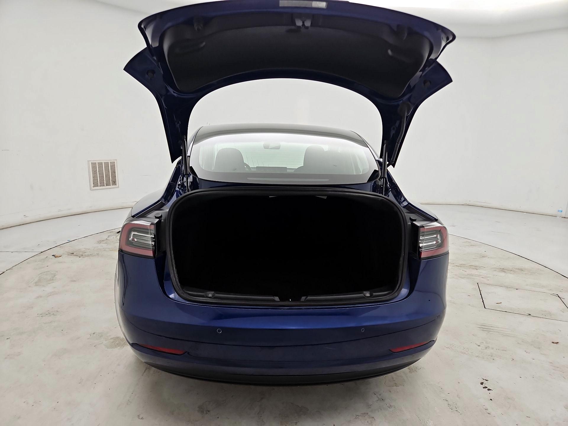 Thumbnail: 2019 Tesla Model 3 - 20