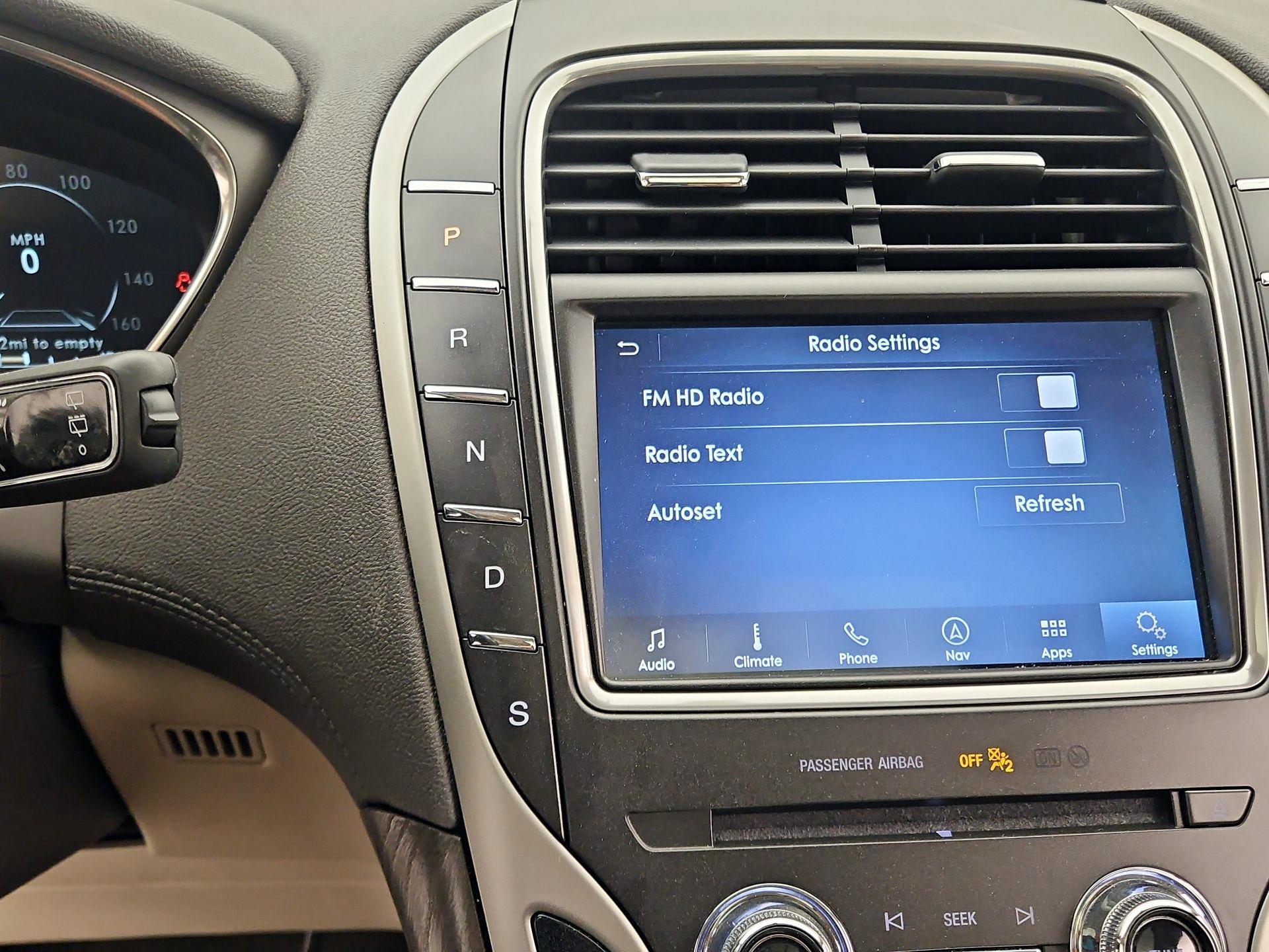 Thumbnail: 2020 Lincoln Nautilus - 17