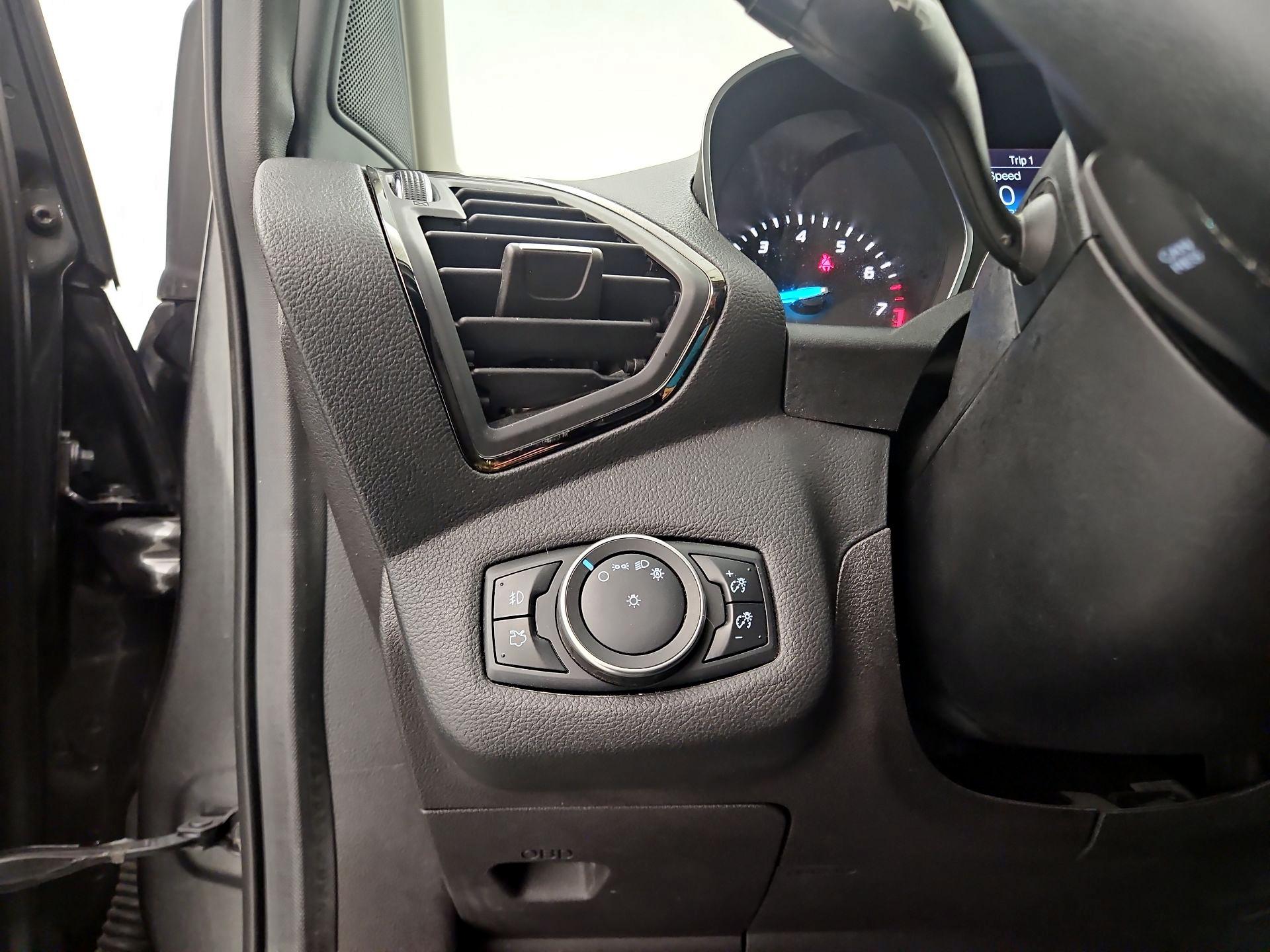 Thumbnail: 2016 Ford Escape - 13