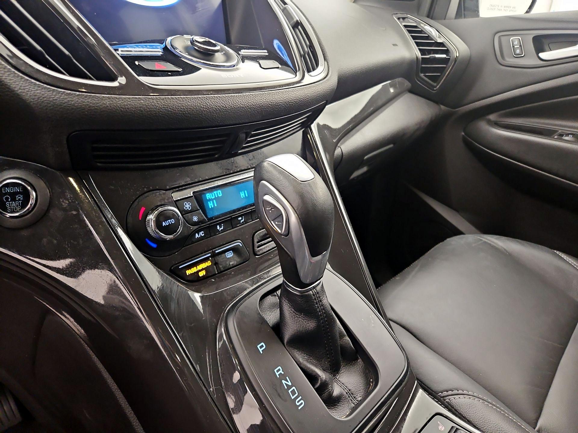 Thumbnail: 2016 Ford Escape - 18