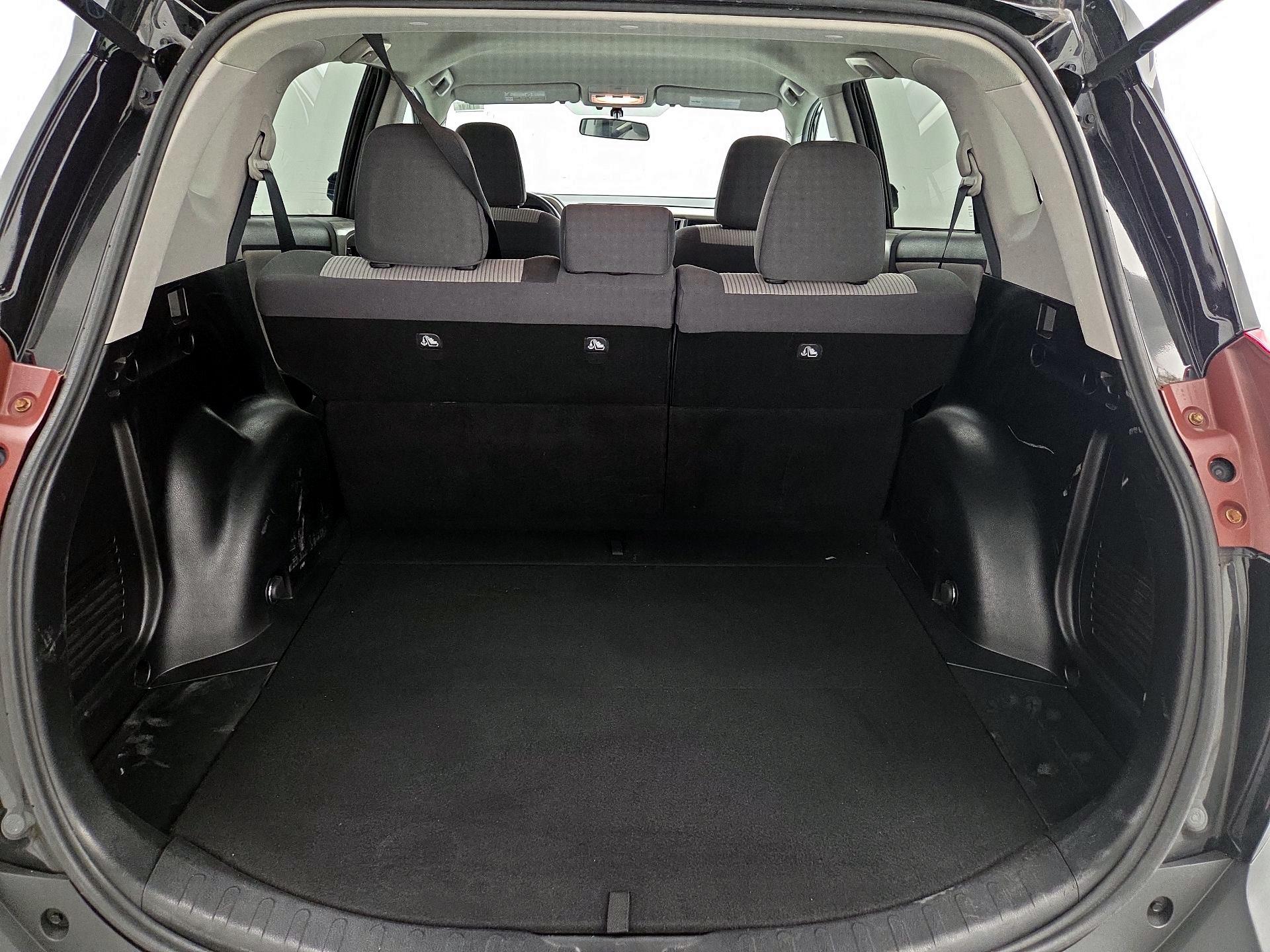 Thumbnail: 2015 Toyota RAV4 - 20