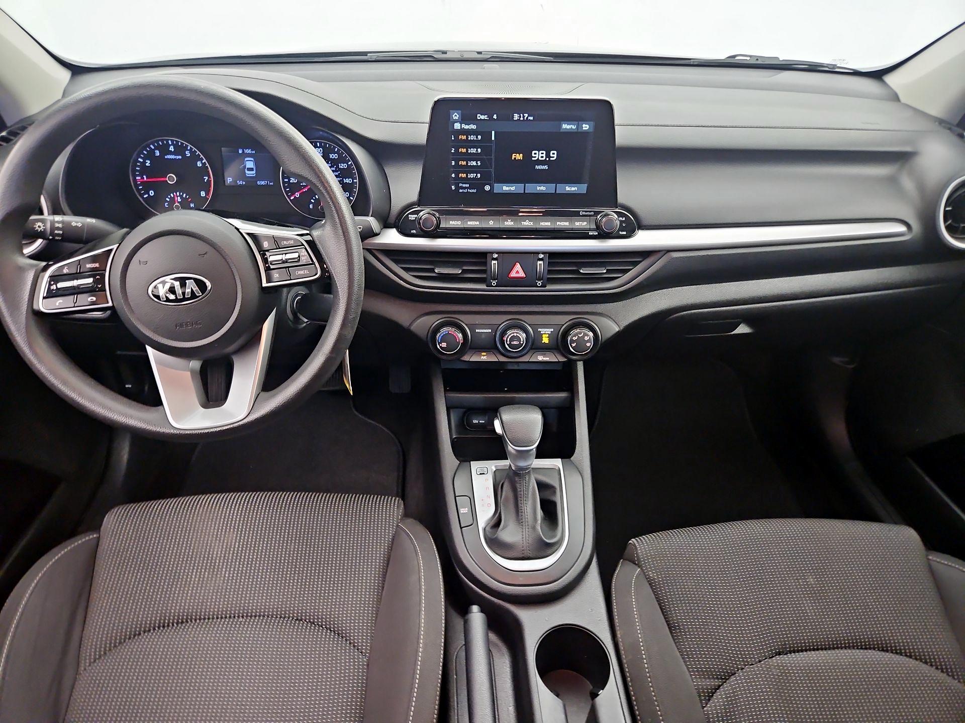 Thumbnail: 2020 Kia Forte - 9