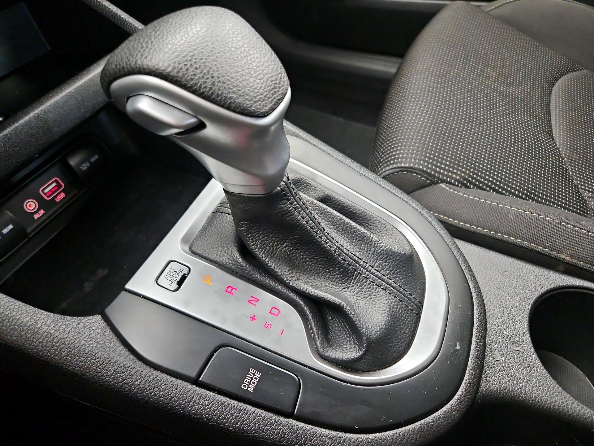 Thumbnail: 2020 Kia Forte - 17