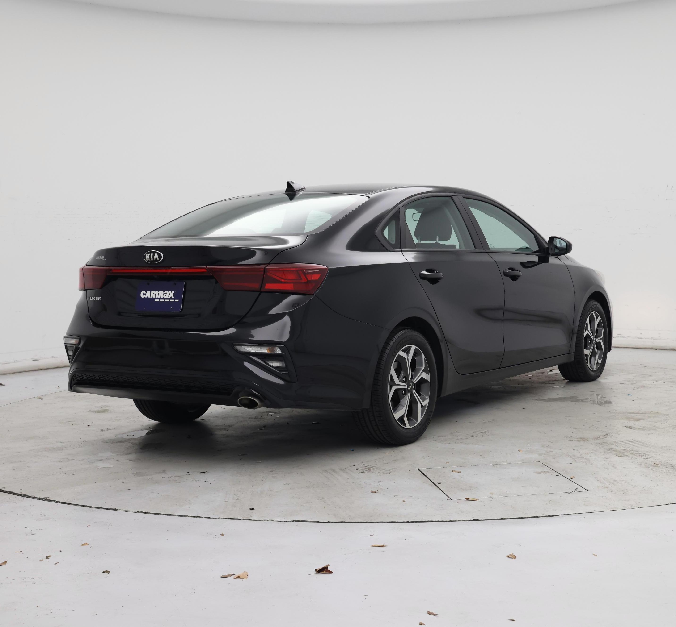 Thumbnail: 2020 Kia Forte - 8