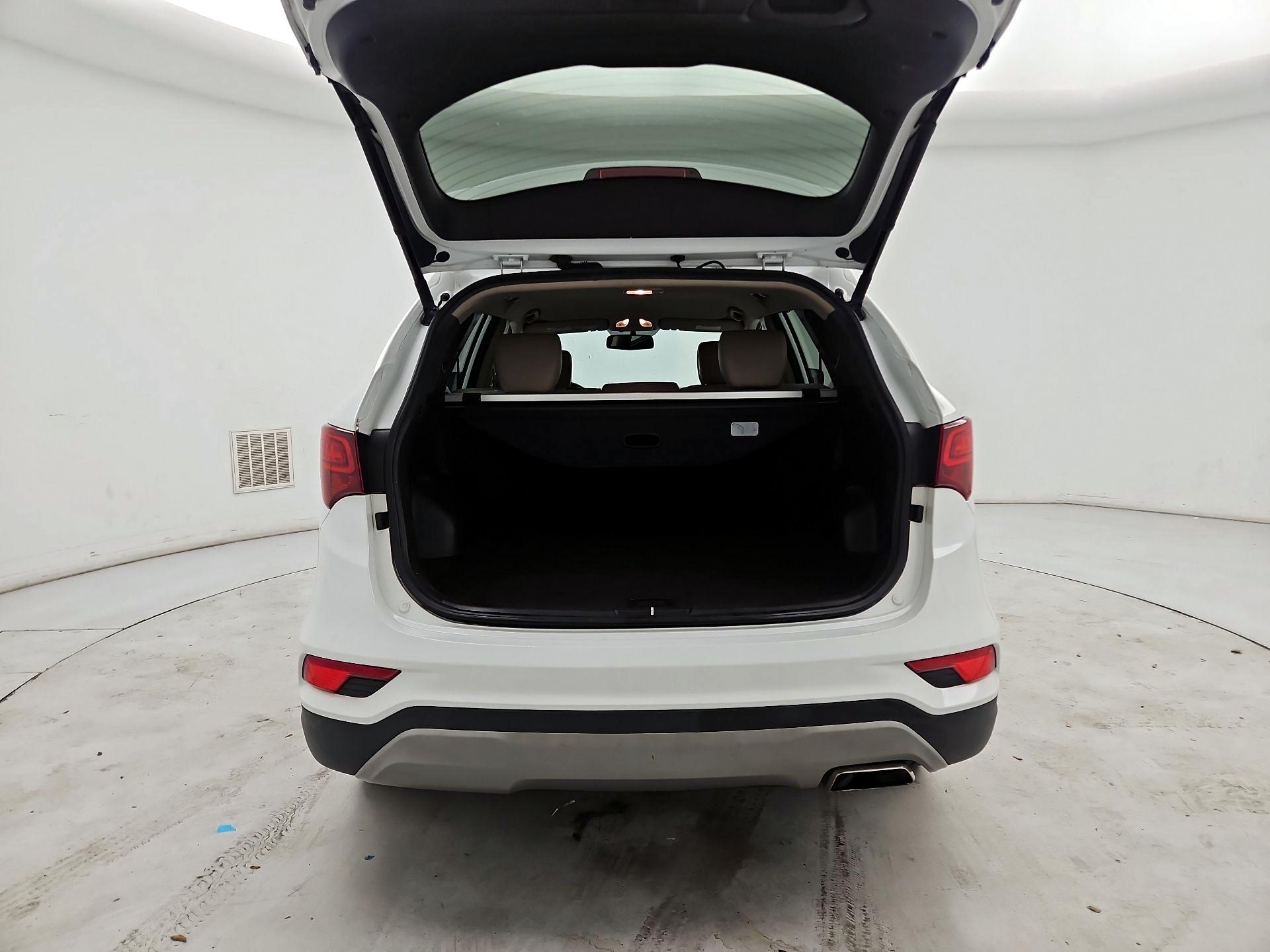 Thumbnail: 2017 Hyundai Santa Fe - 20