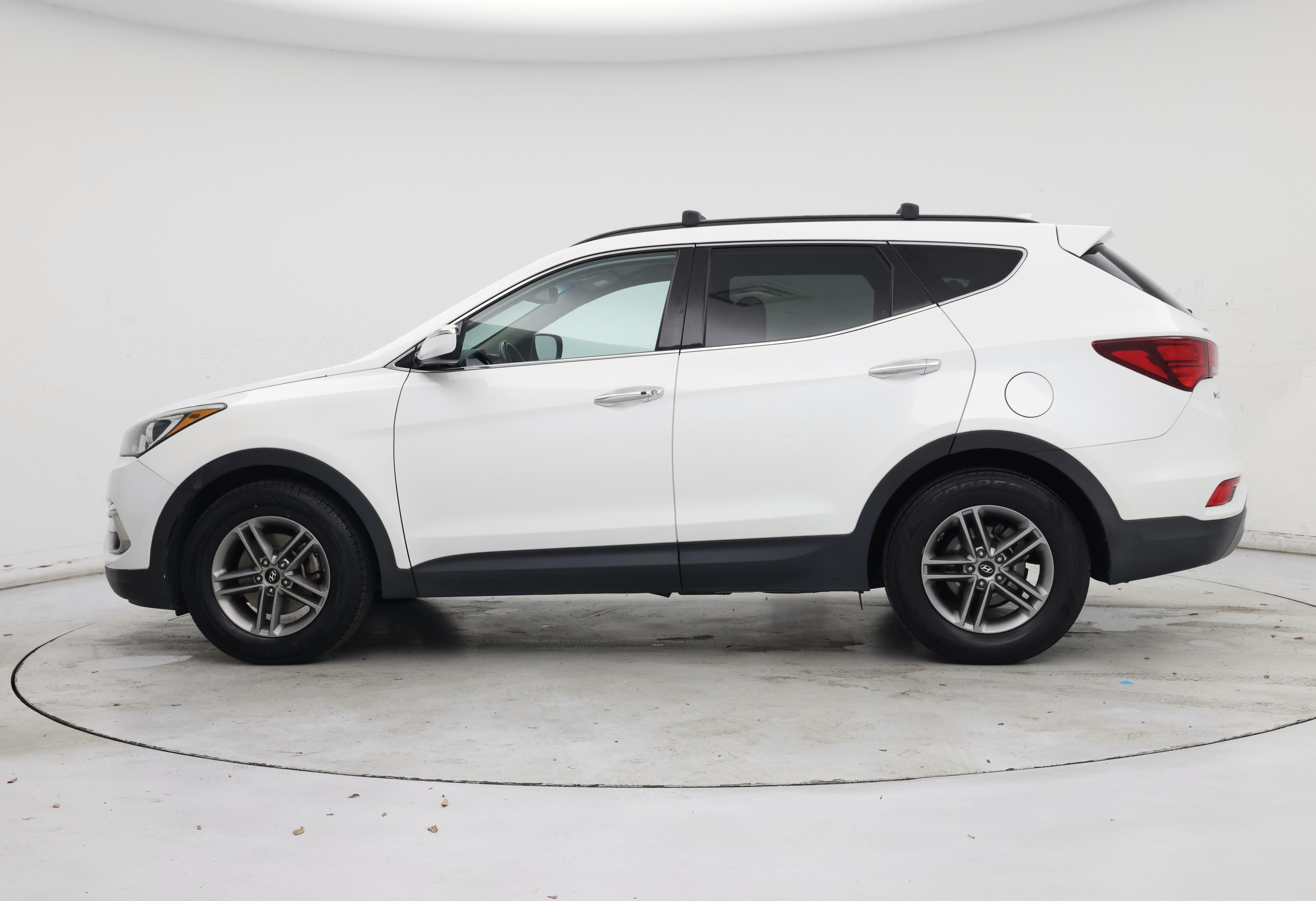 Thumbnail: 2017 Hyundai Santa Fe - 3