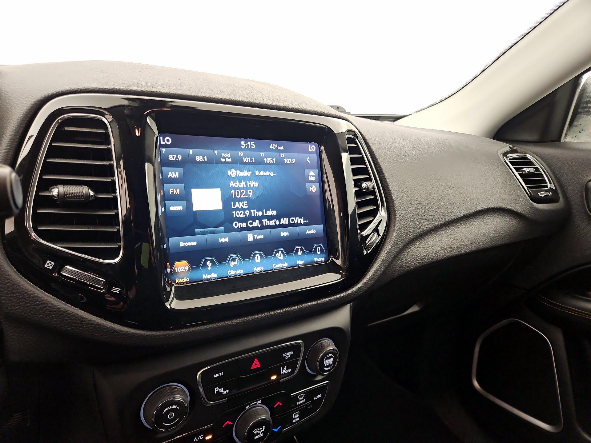 Thumbnail: 2018 Jeep Compass - 15