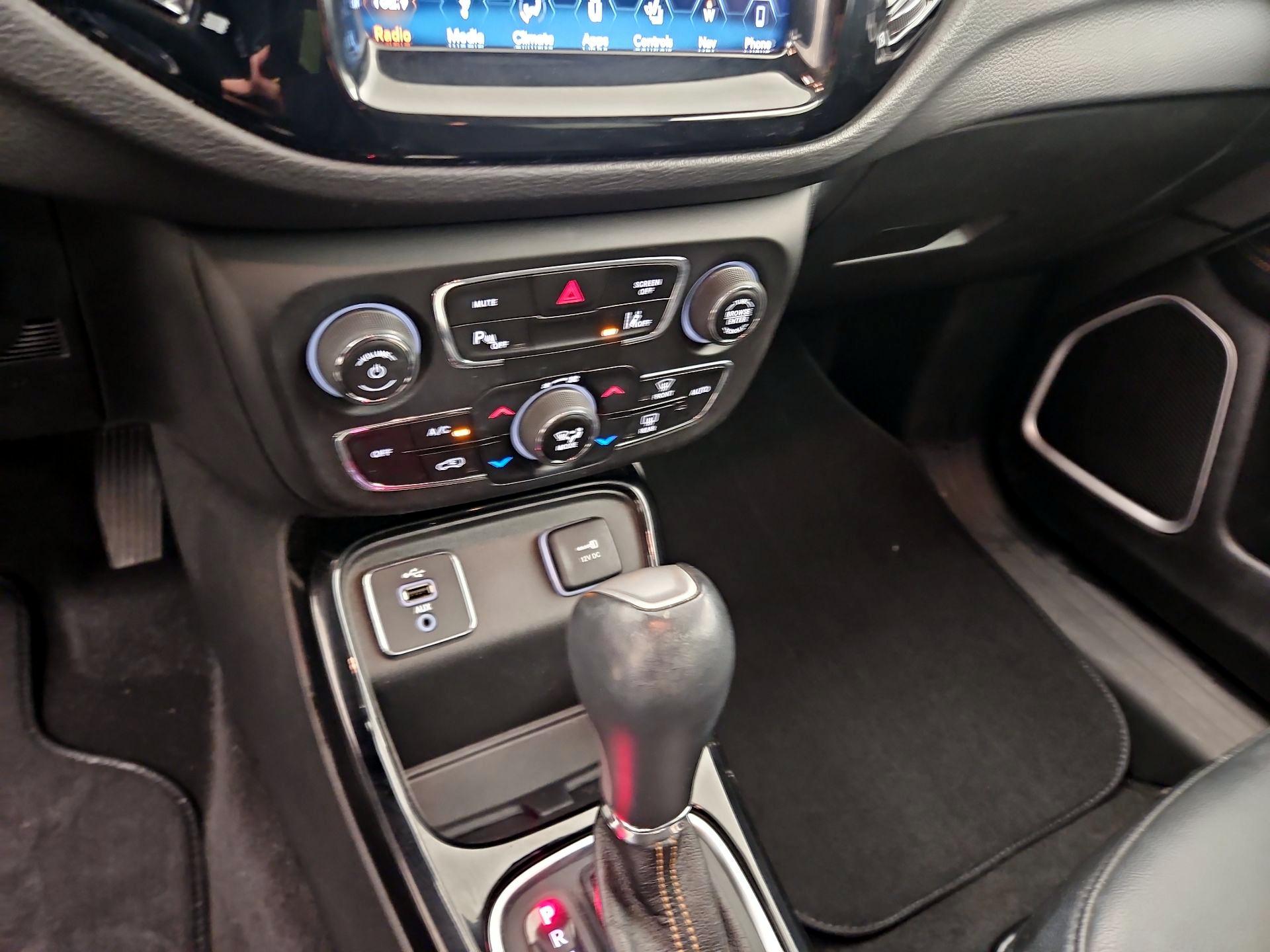 Thumbnail: 2018 Jeep Compass - 16