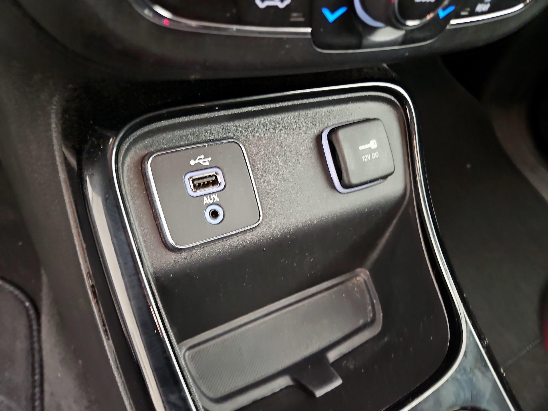 Thumbnail: 2018 Jeep Compass - 18