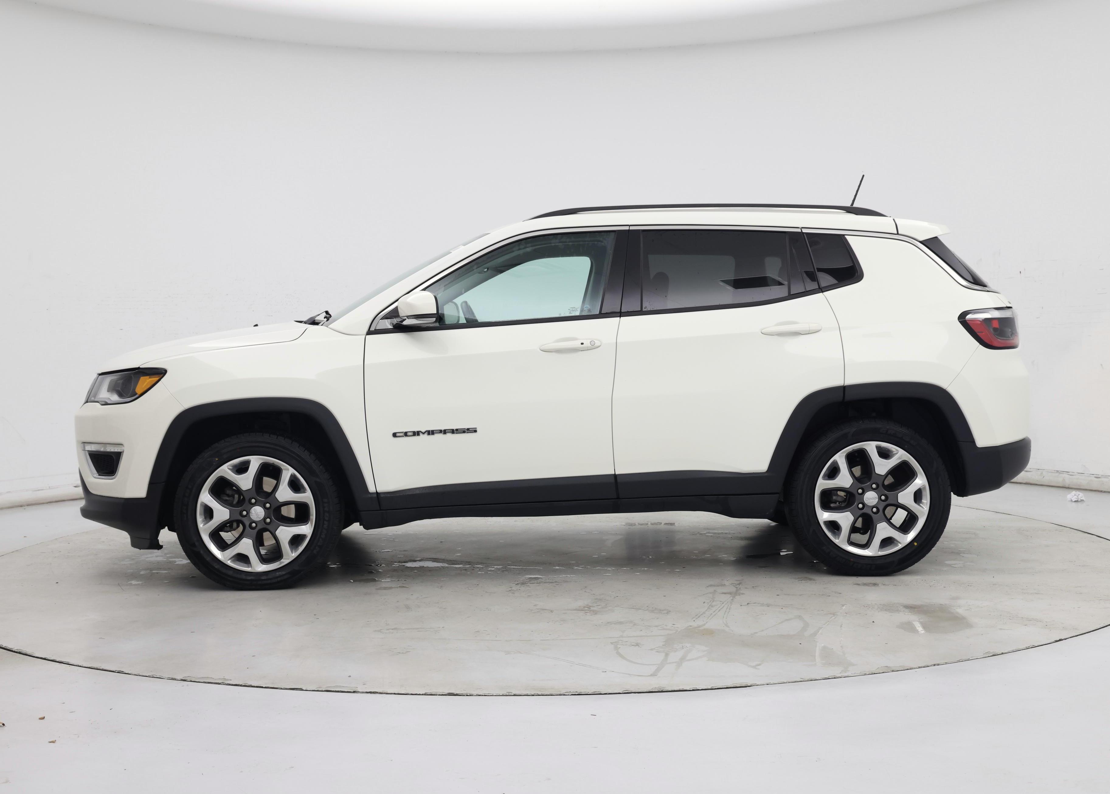 Thumbnail: 2018 Jeep Compass - 3